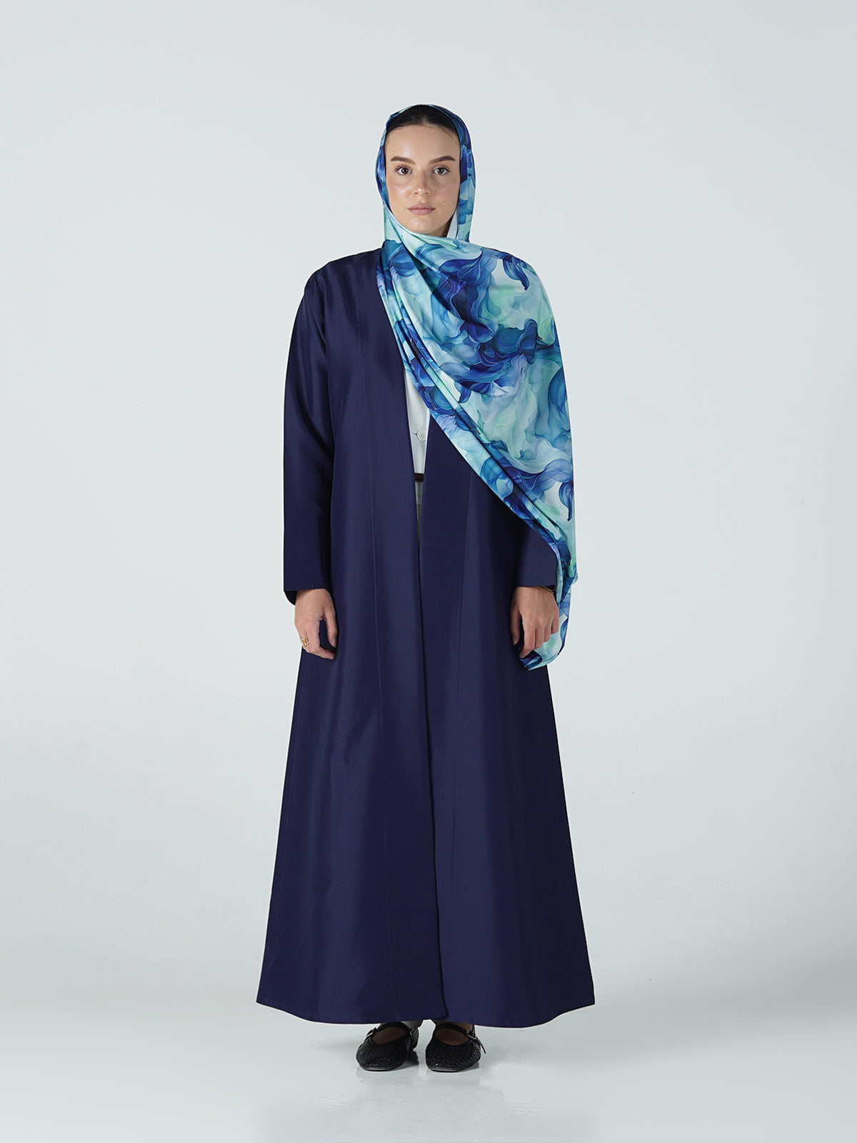 MW645 - Light Crepe Standing with Jacquard Half-Cloche