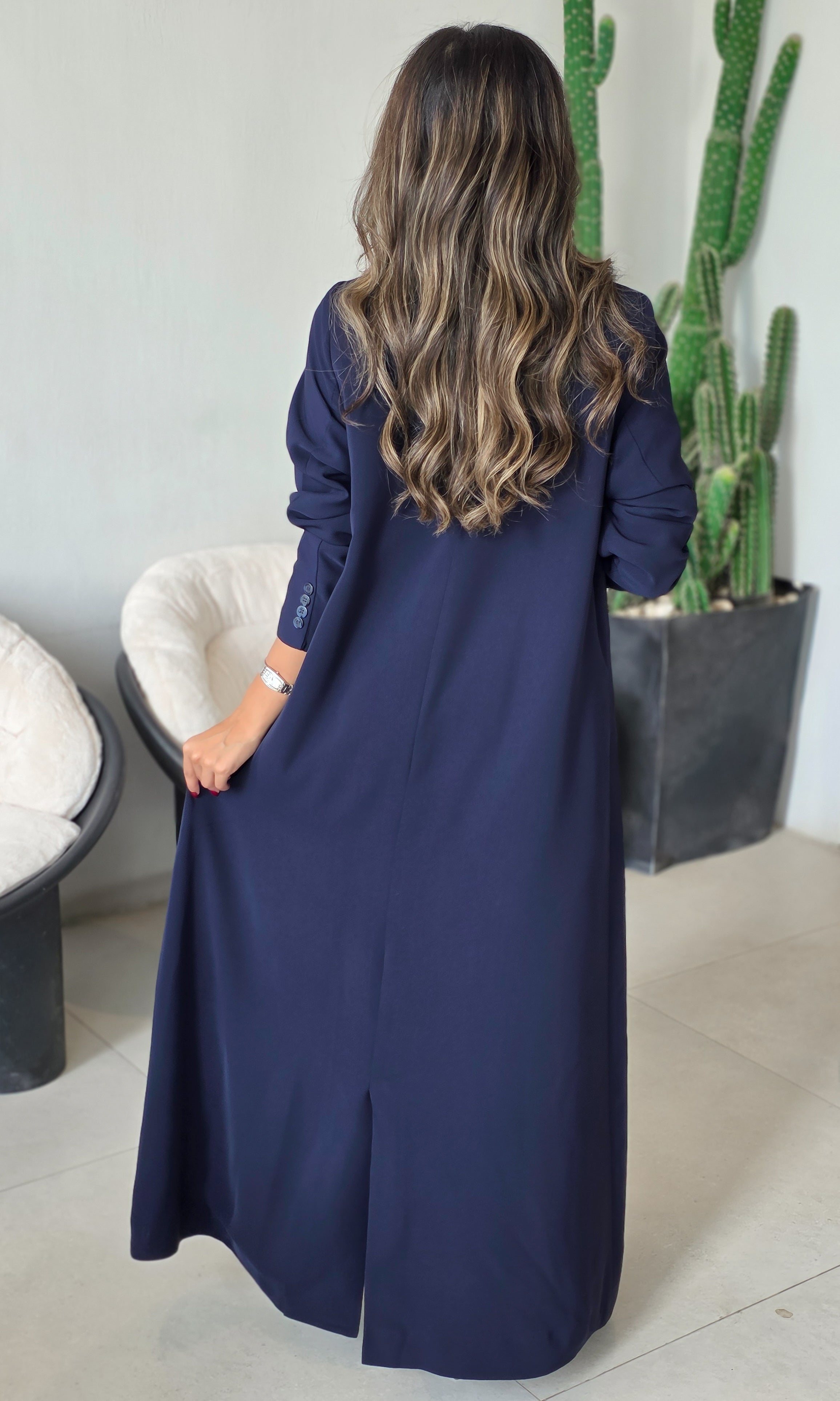 MW645 - Light Crepe Standing with Jacquard Half-Cloche