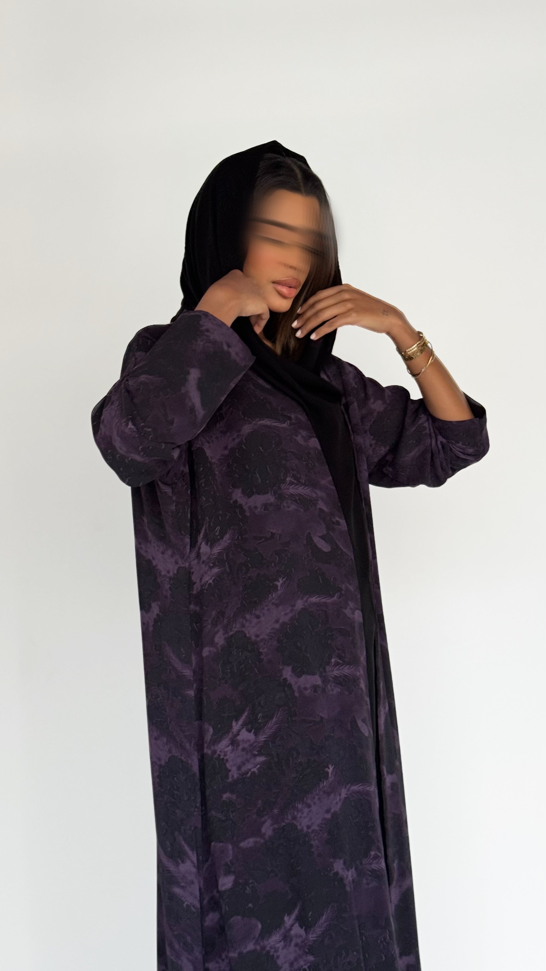 MW645 - Light Crepe Standing with Jacquard Half-Cloche