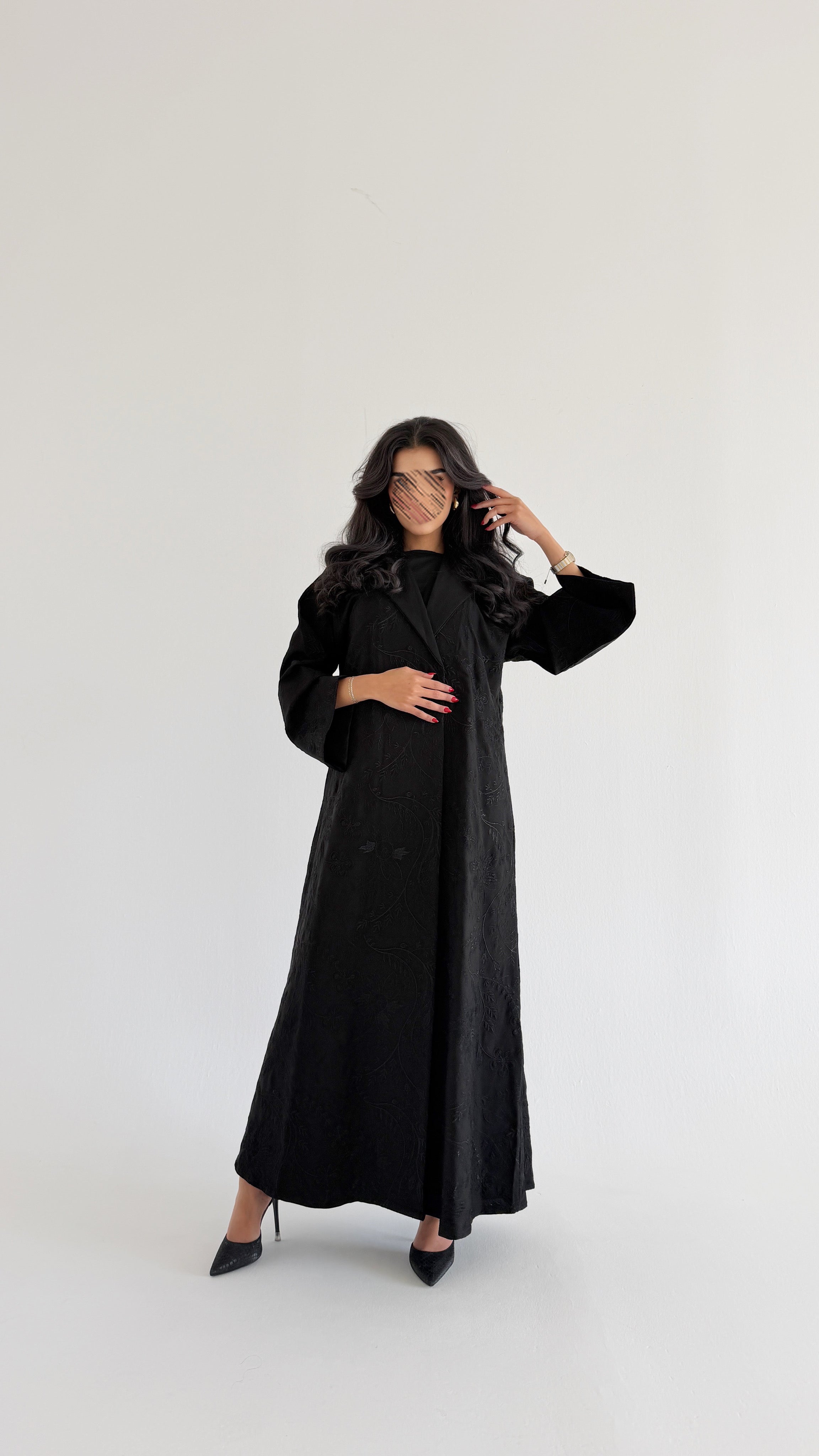 MW2045 - عبايه كريب كتان مع اضافه تطريز بالكامل - Aya