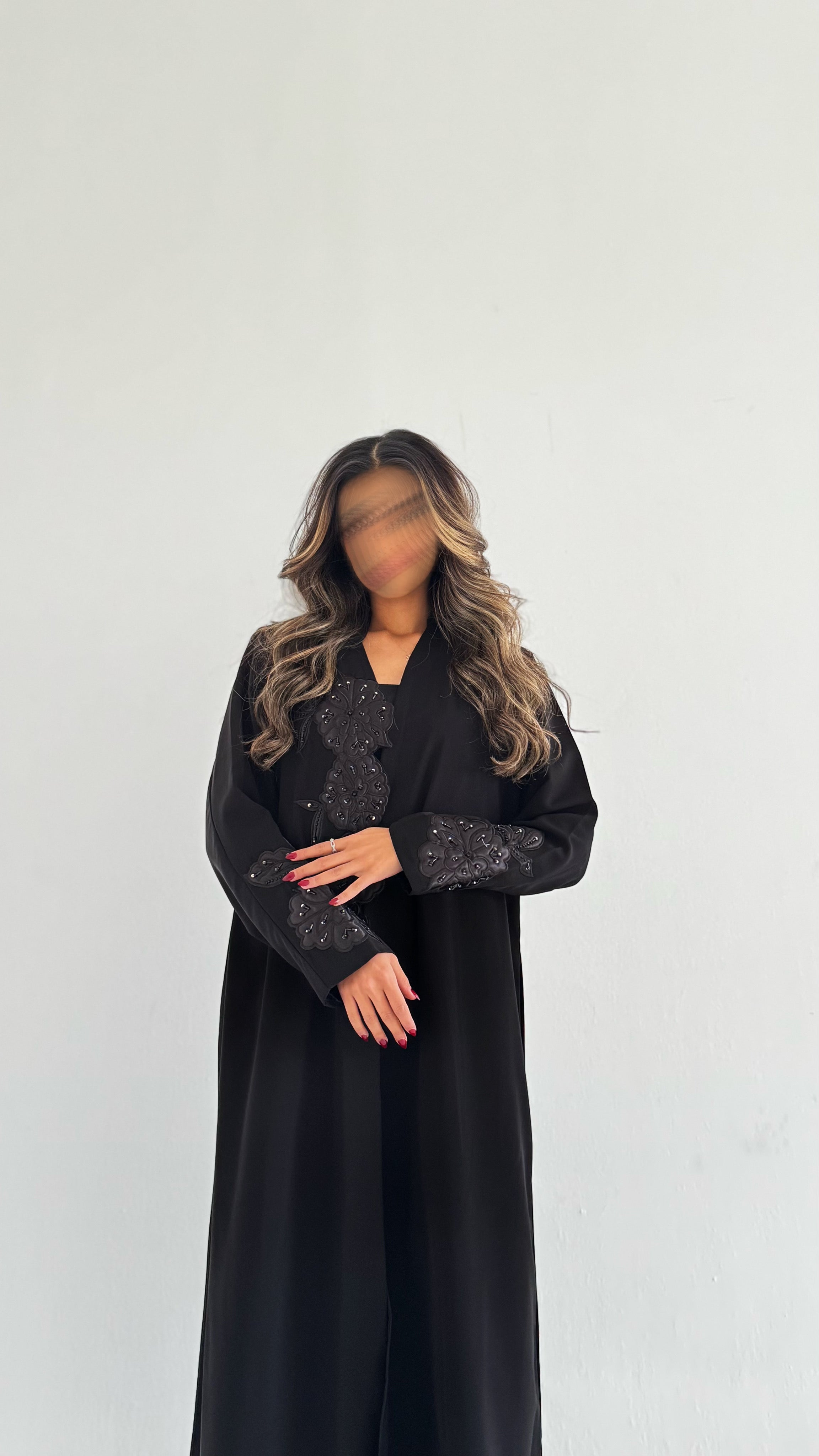 MW1792 - عباية كوبرا شغل يدوي مع وردة بارز تطريز - Aya