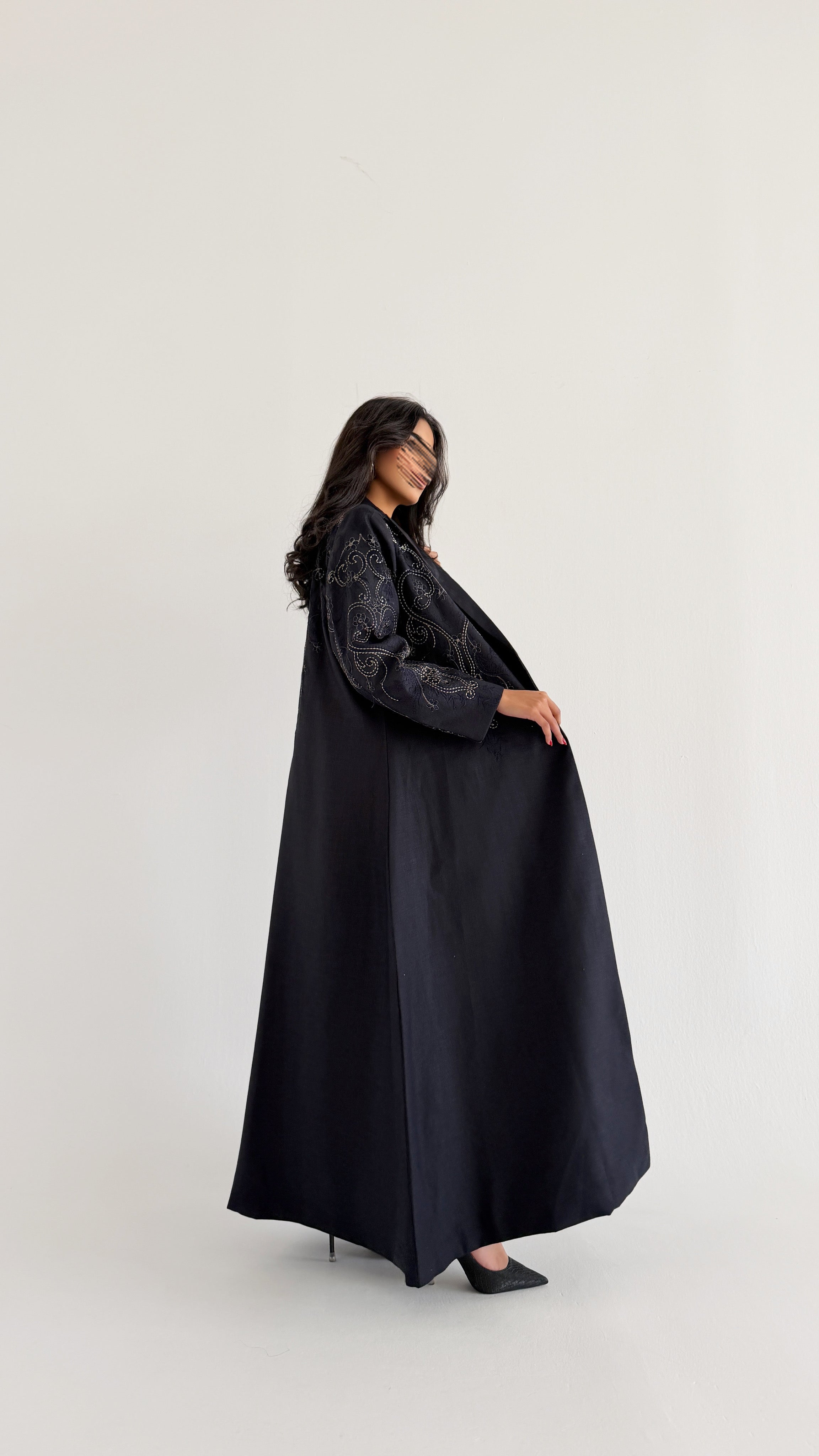 MW2038 - عباية بليزر مبطن مع اضافة تطريز - Aya