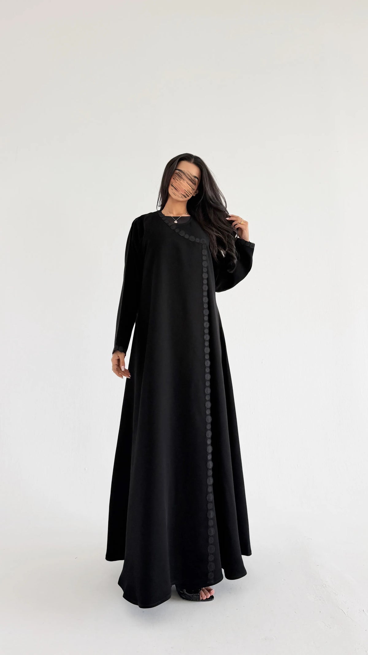 MW421 - عباية سوداء لف