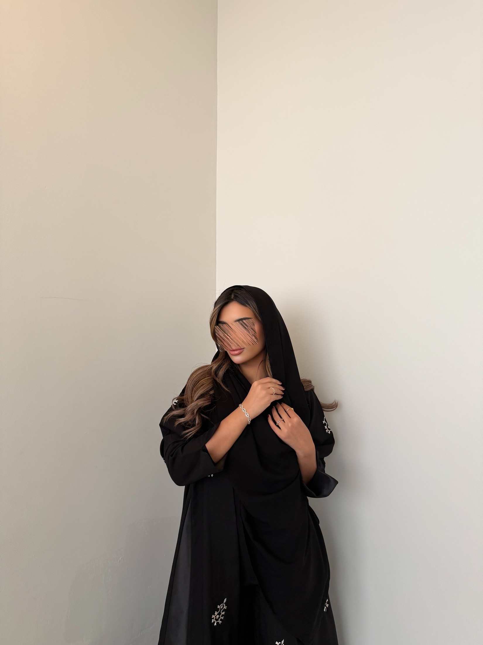 MWT1048 - عبايه تطريز بتدخيل تفته - Aya