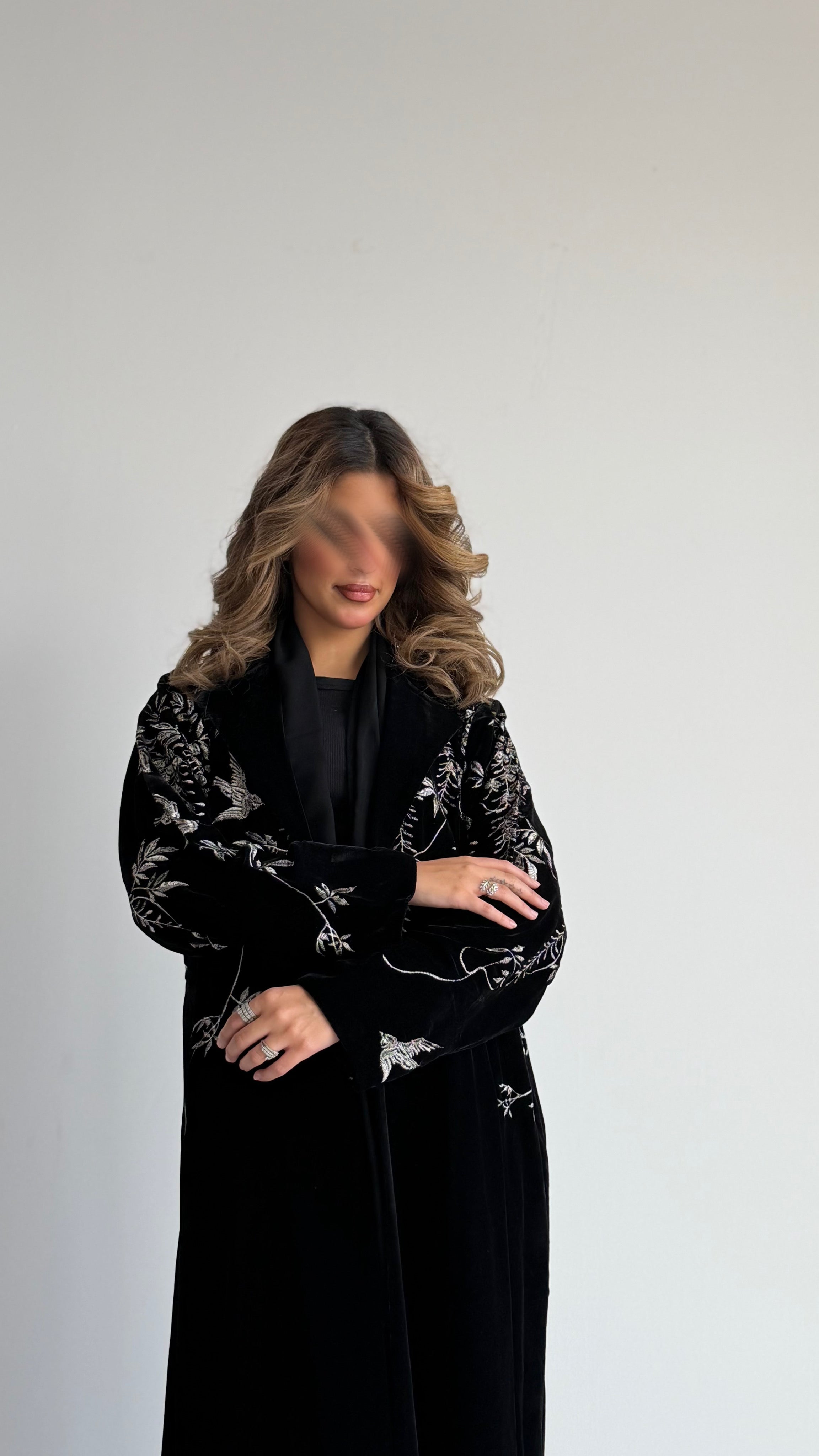 MWT547 - عباية مخمل مع تطريز فضي - Aya