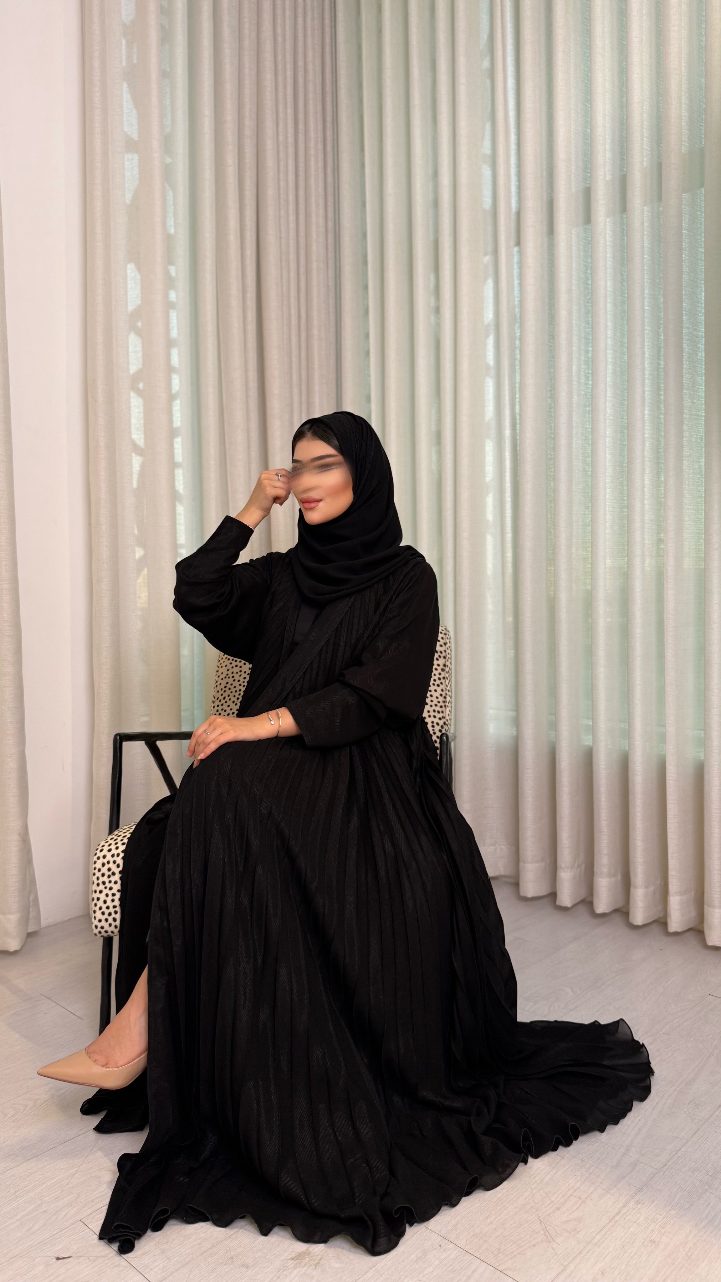 MW1557 - Royal Glow | عباية كريب ملكي سوداء بلمعة أنيقة - Aya