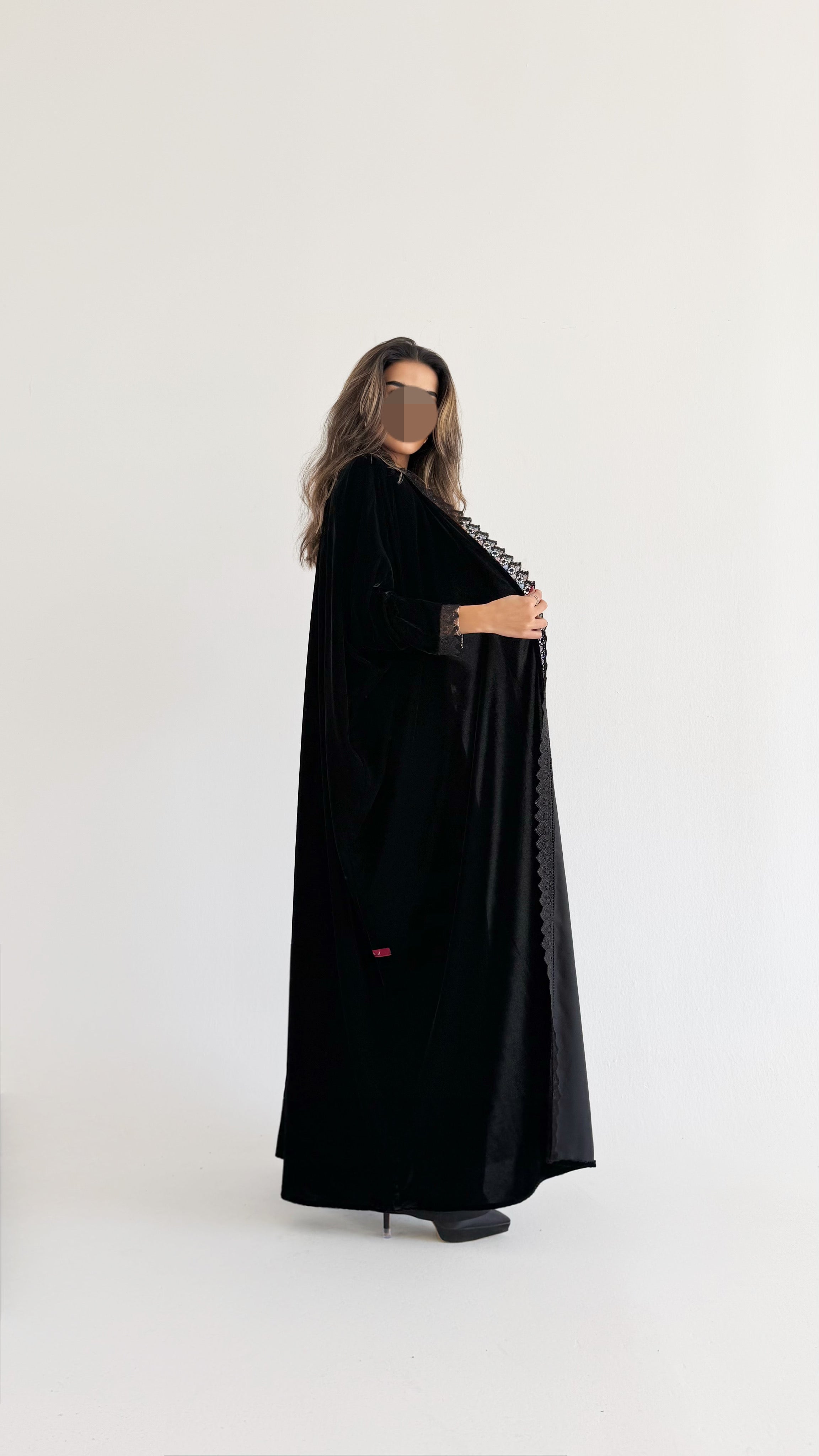 MW645 - Light Crepe Standing with Jacquard Half-Cloche