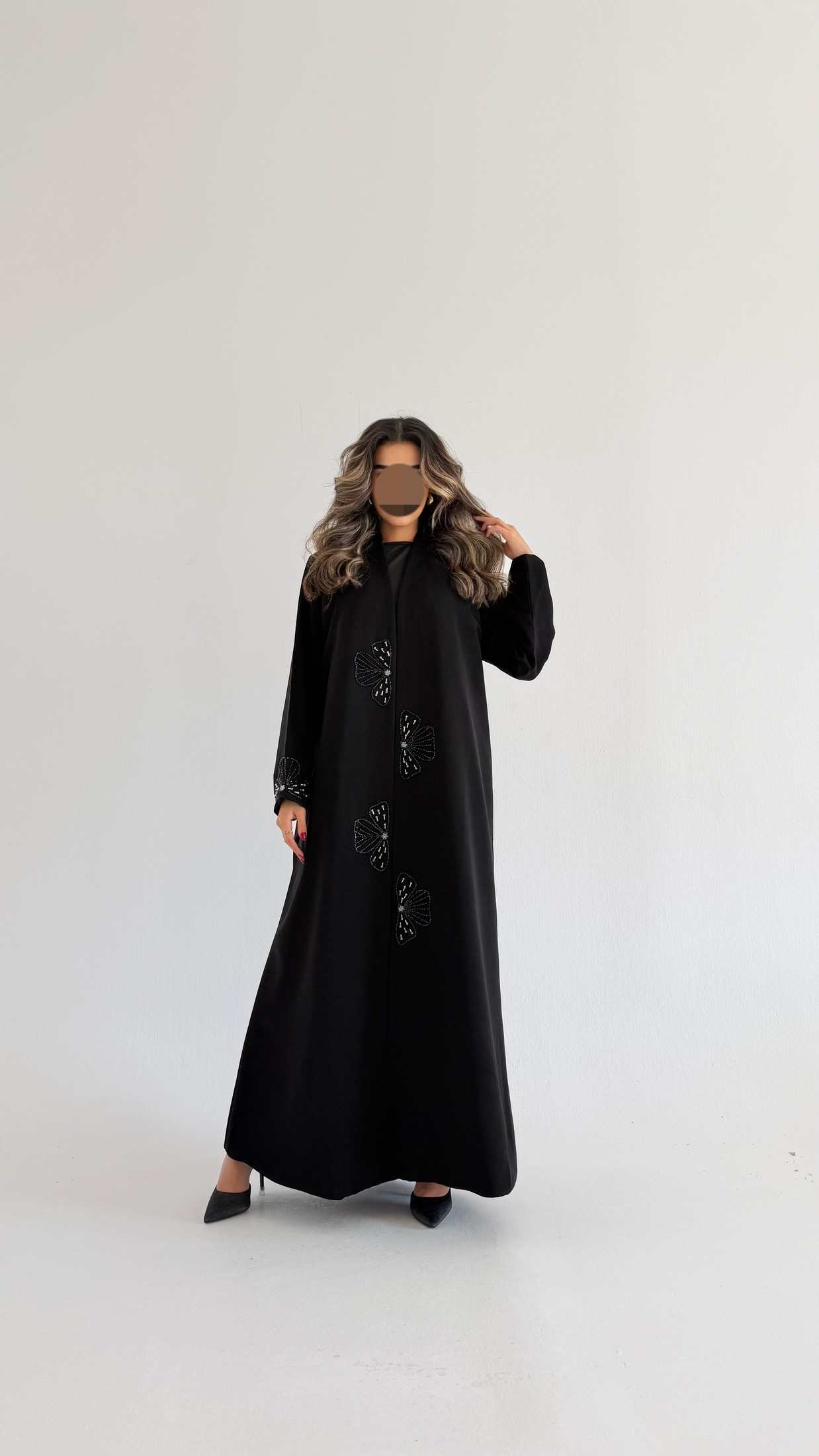 MW1793 - عباية قماش كوبرا شغل يدوي - Aya
