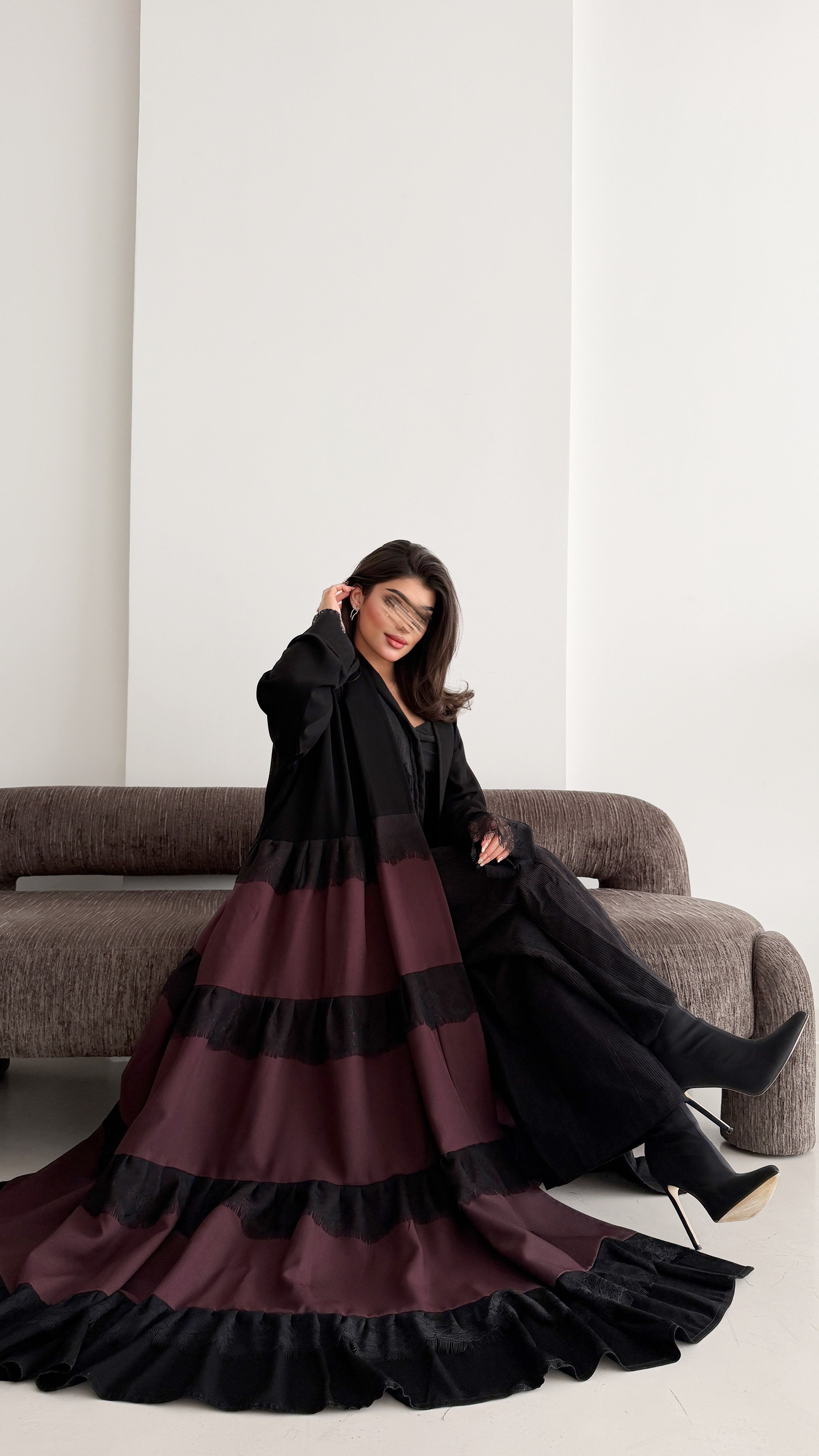 MW2029 - عباية ملكي مع اضافة كلفه دانتيل الاسود مع اضافه الكتان - Aya