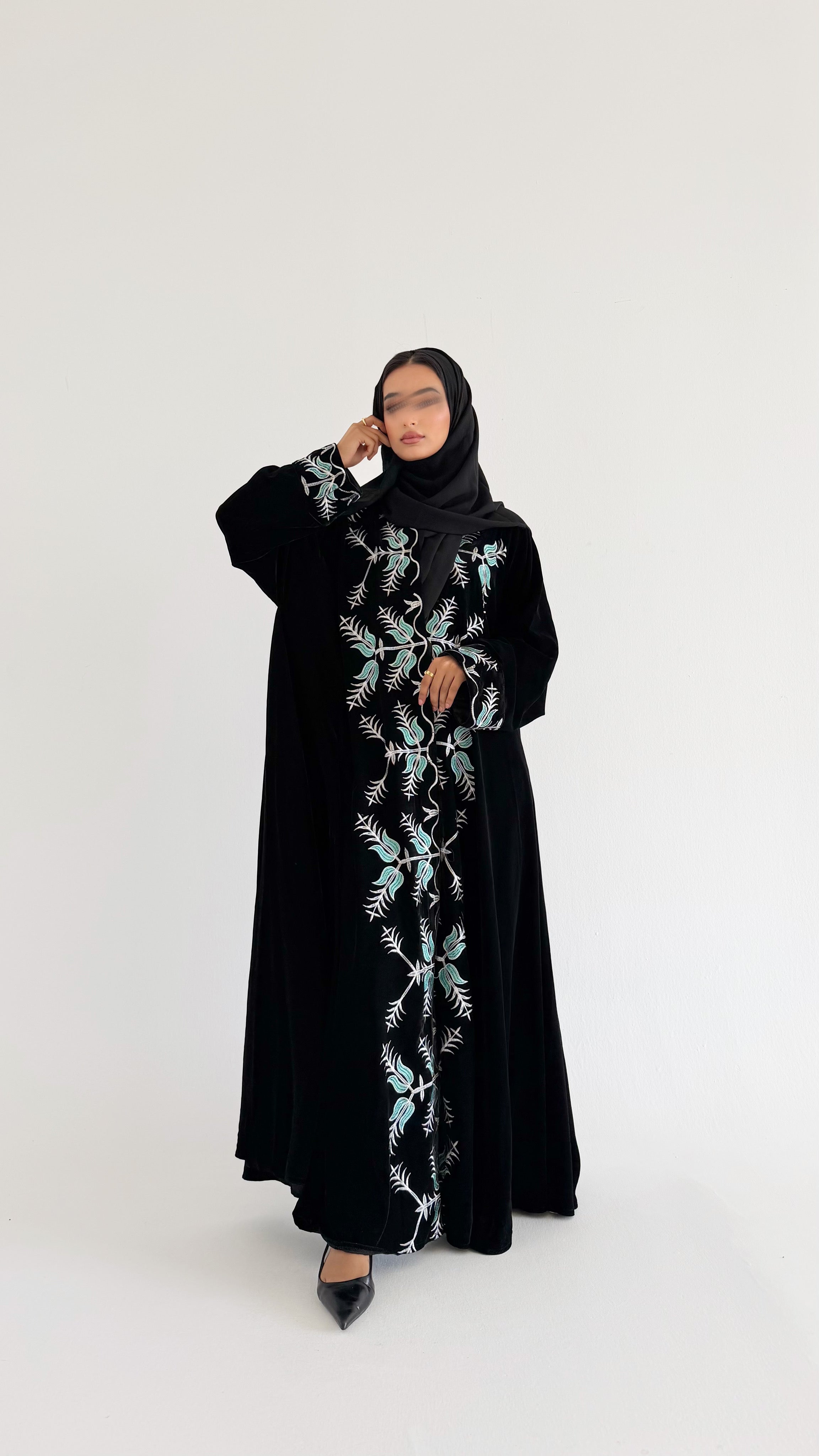 MW1781 - قماش مخمل دبل كلوش تطريز كمبيوتر - Aya