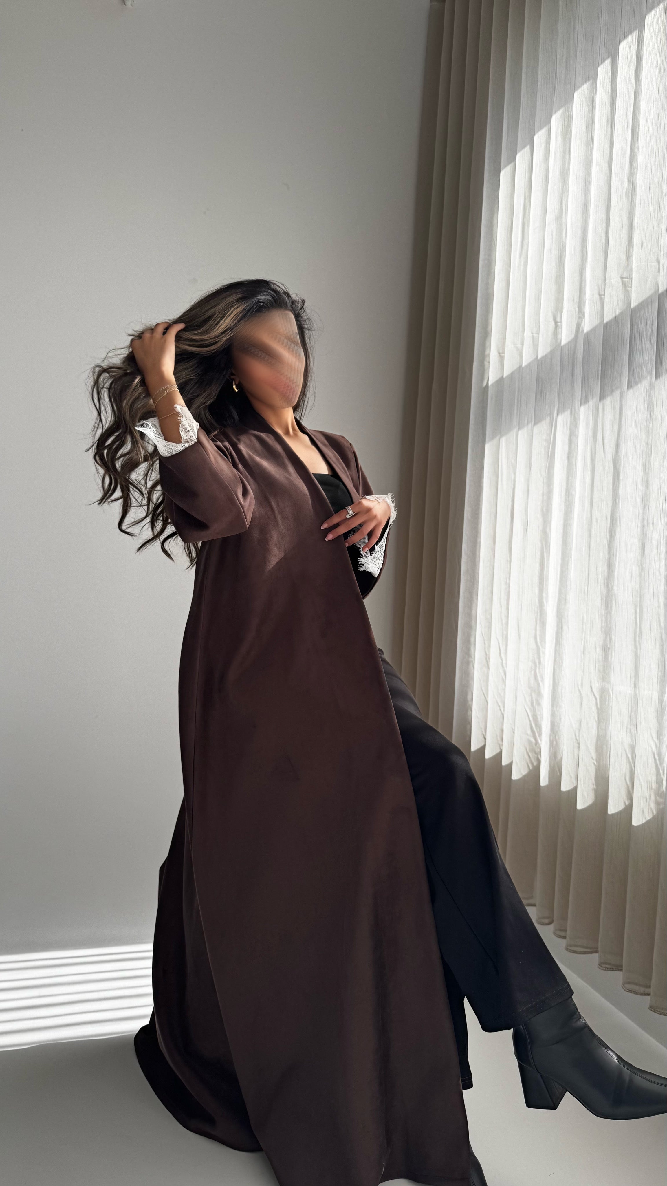 MWT800 - عباية شامواه بني مع دانتيل ابيض - Aya