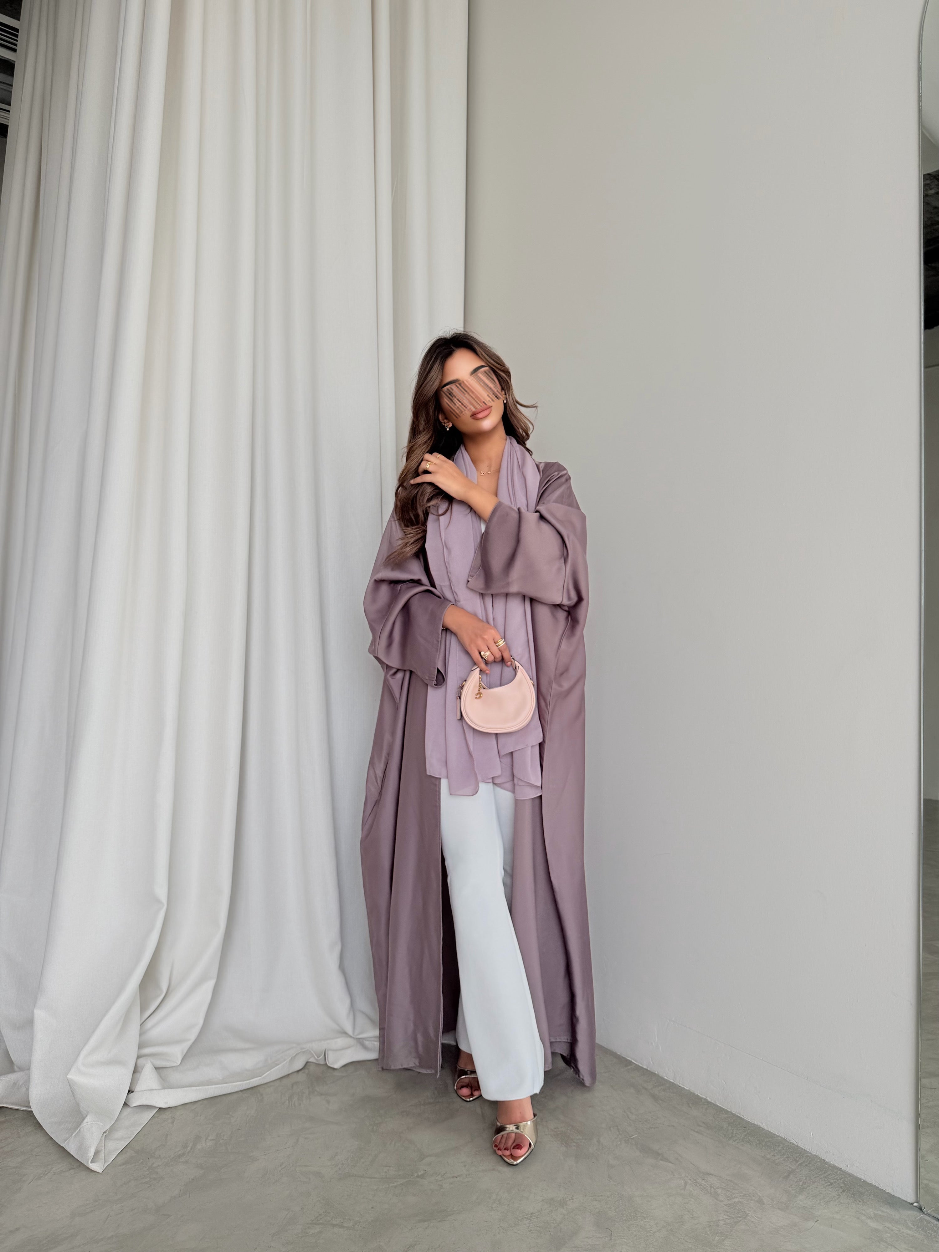 MWT5014 - قماش حرير عنابي فاتح قصة نص كلوش - Aya