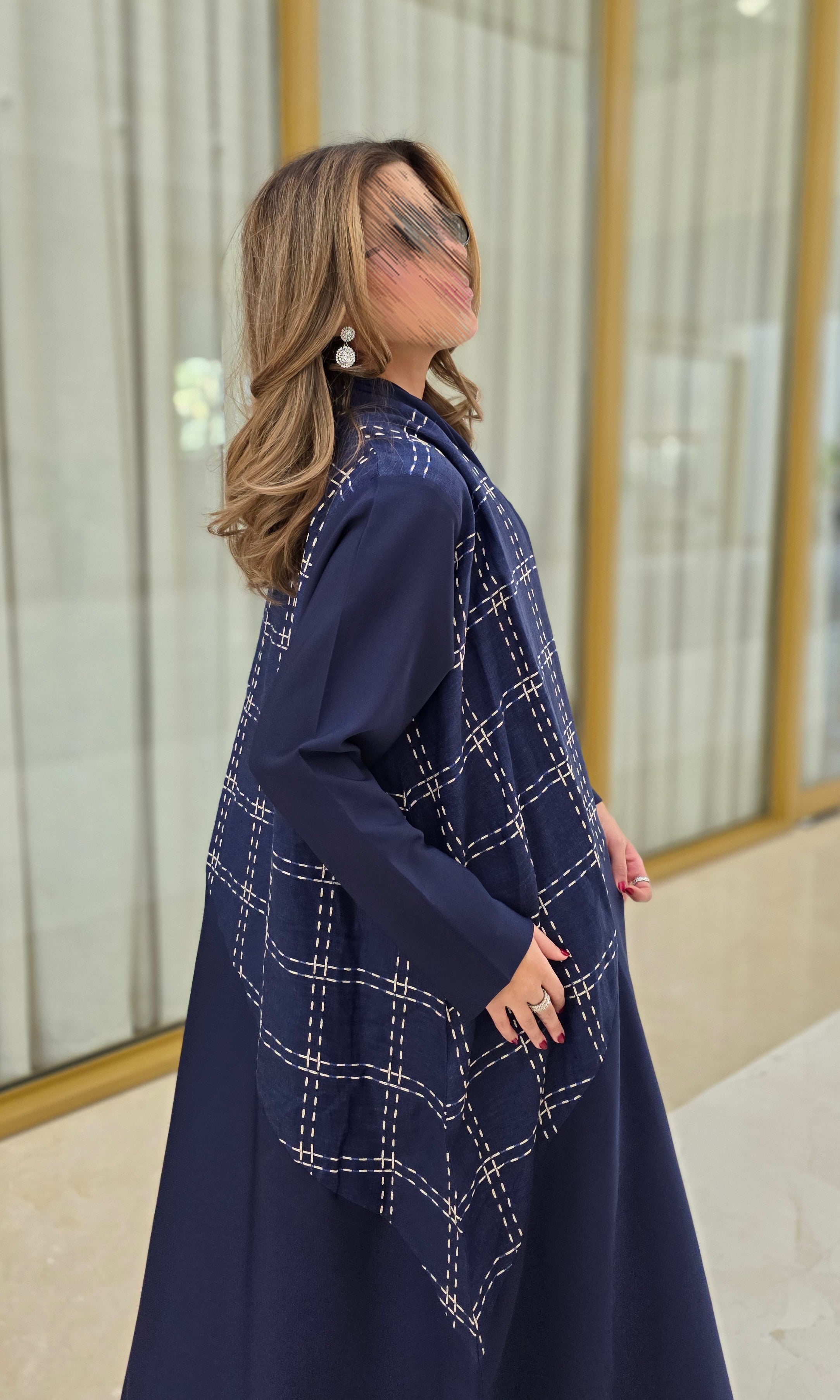 MWT682 - عباية كحلي مع تدخيله - Aya