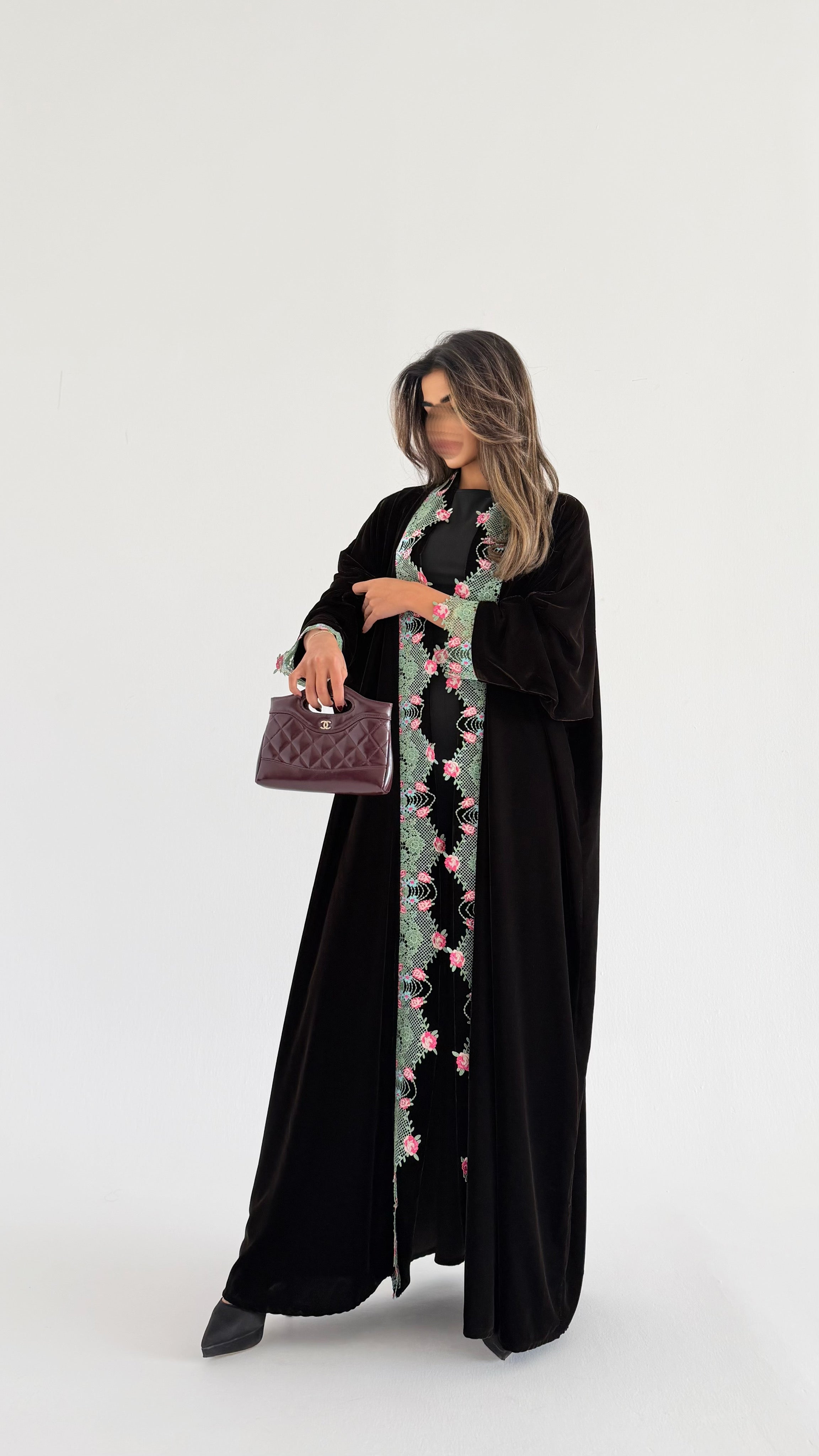 MW645 - Light Crepe Standing with Jacquard Half-Cloche