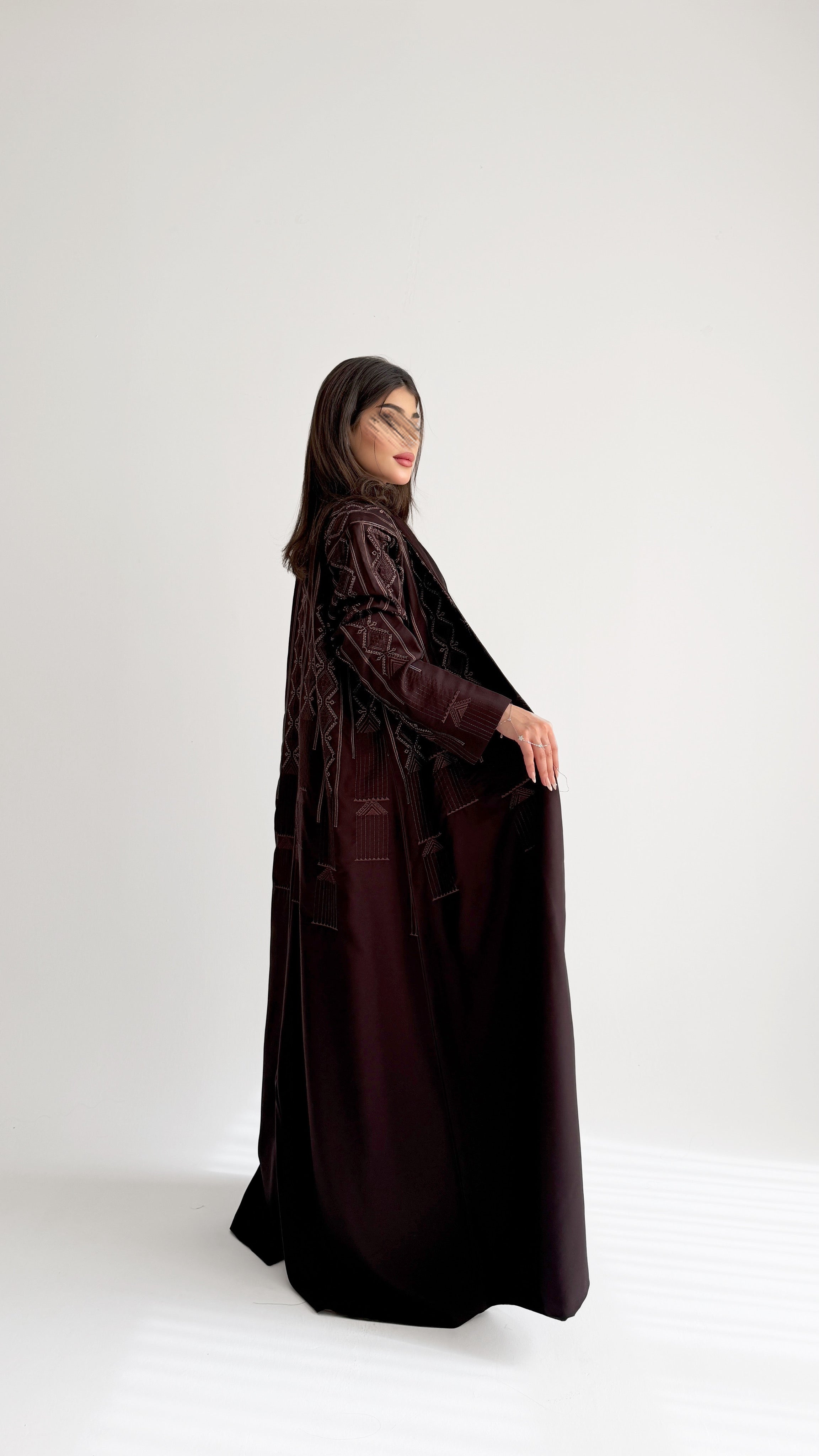 MWT1040 - عباية بني بتطريز - Aya