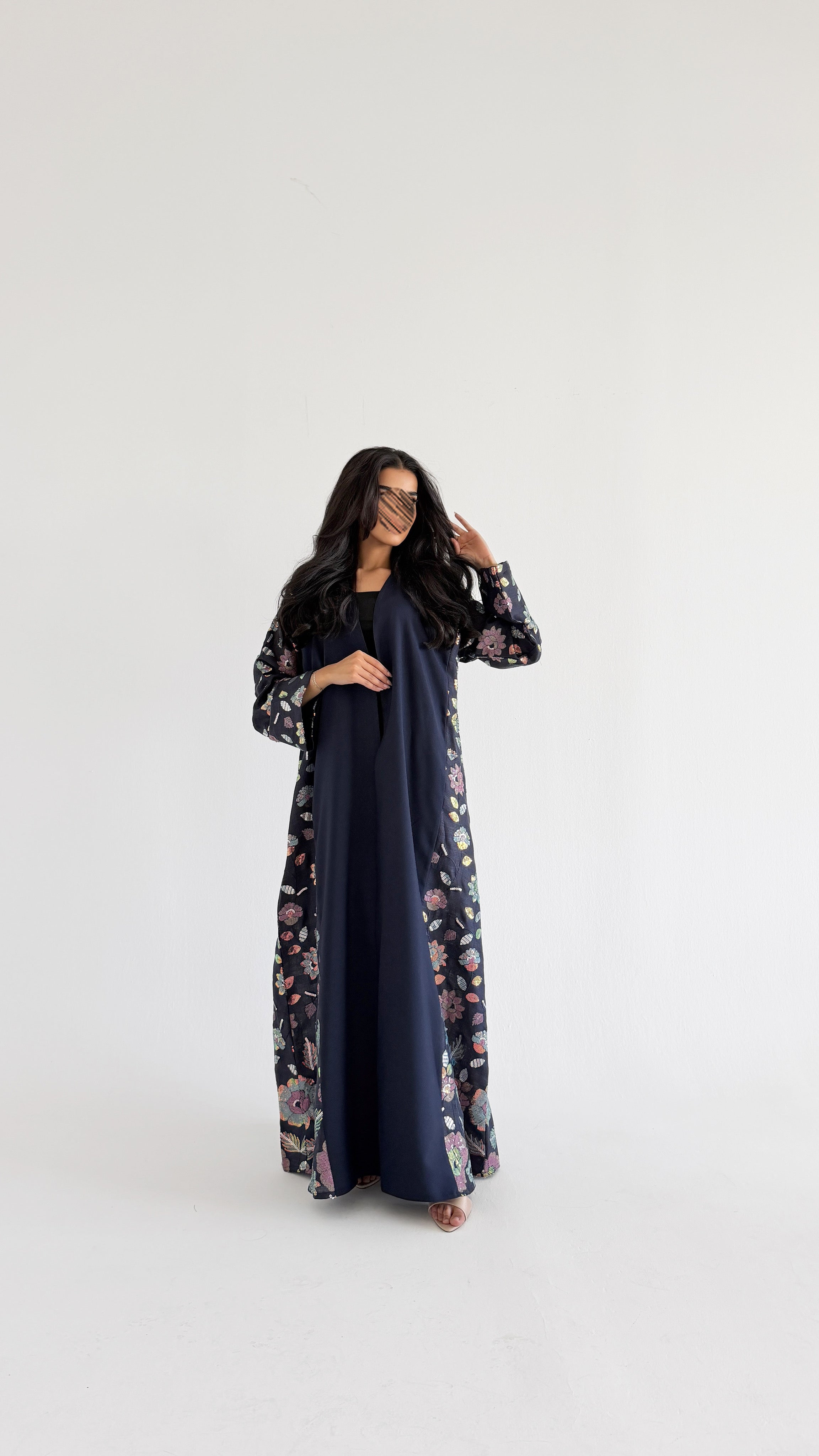 MWT1116 - عباية لنن مع تدخلية ركامة - Aya