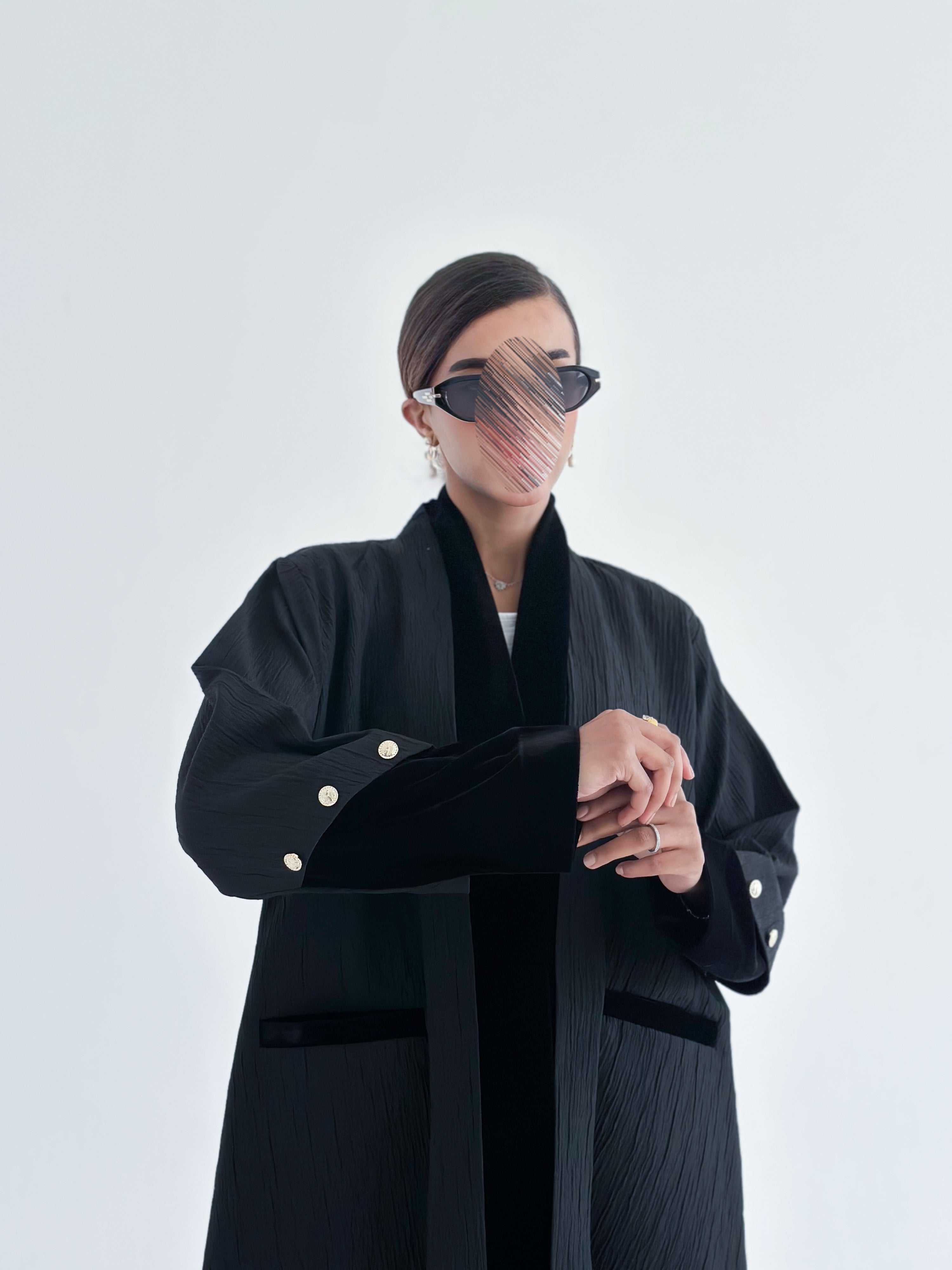 MWT572 - عباية جاكار مع أكمام مخمل بأزارير ذهبية - Aya