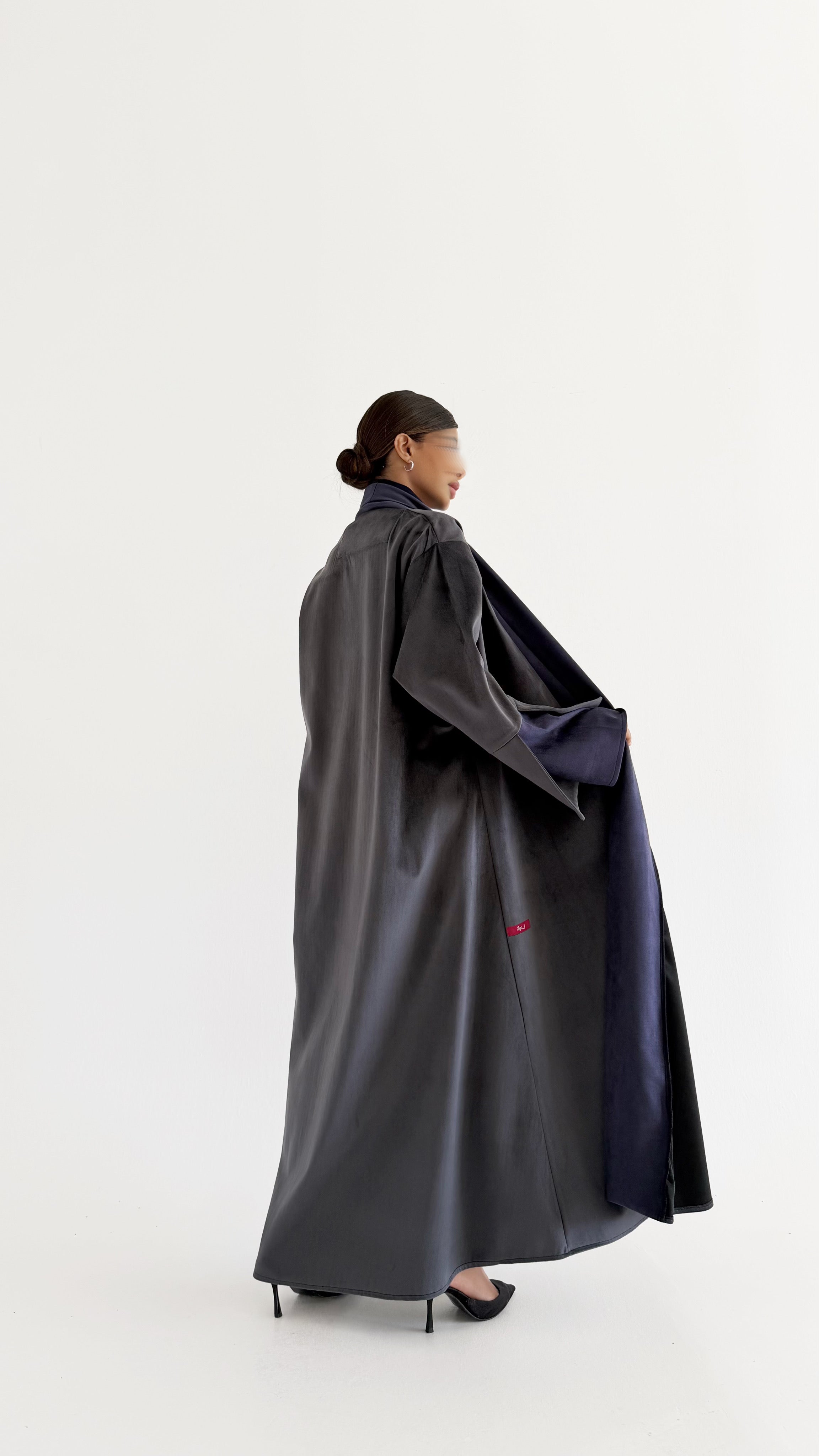 MW645 - Light Crepe Standing with Jacquard Half-Cloche