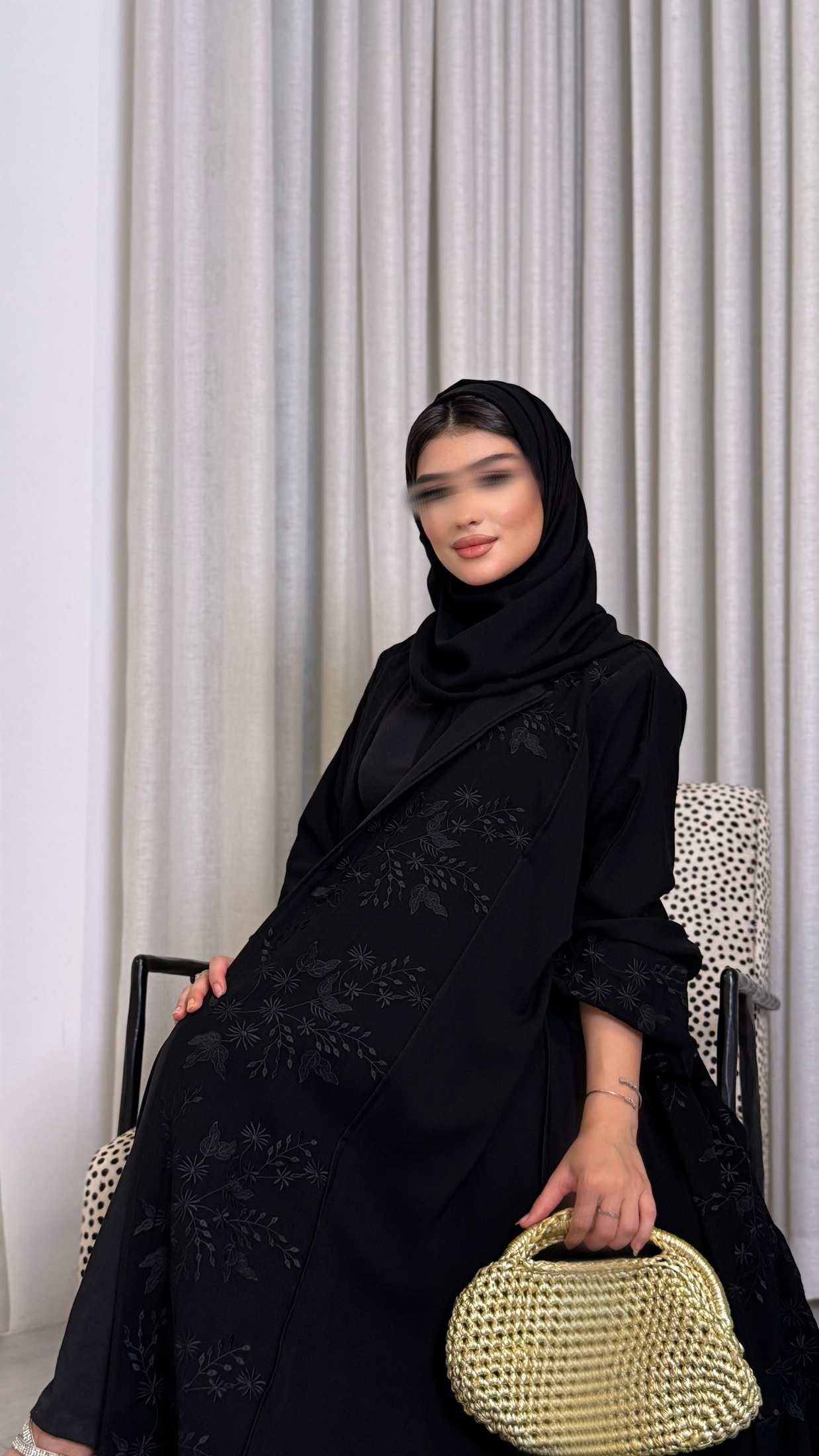 MW1556 - Back Charm | عباية سوداء مطرزة من الجهتين بتفاصيل فاخرة - Aya