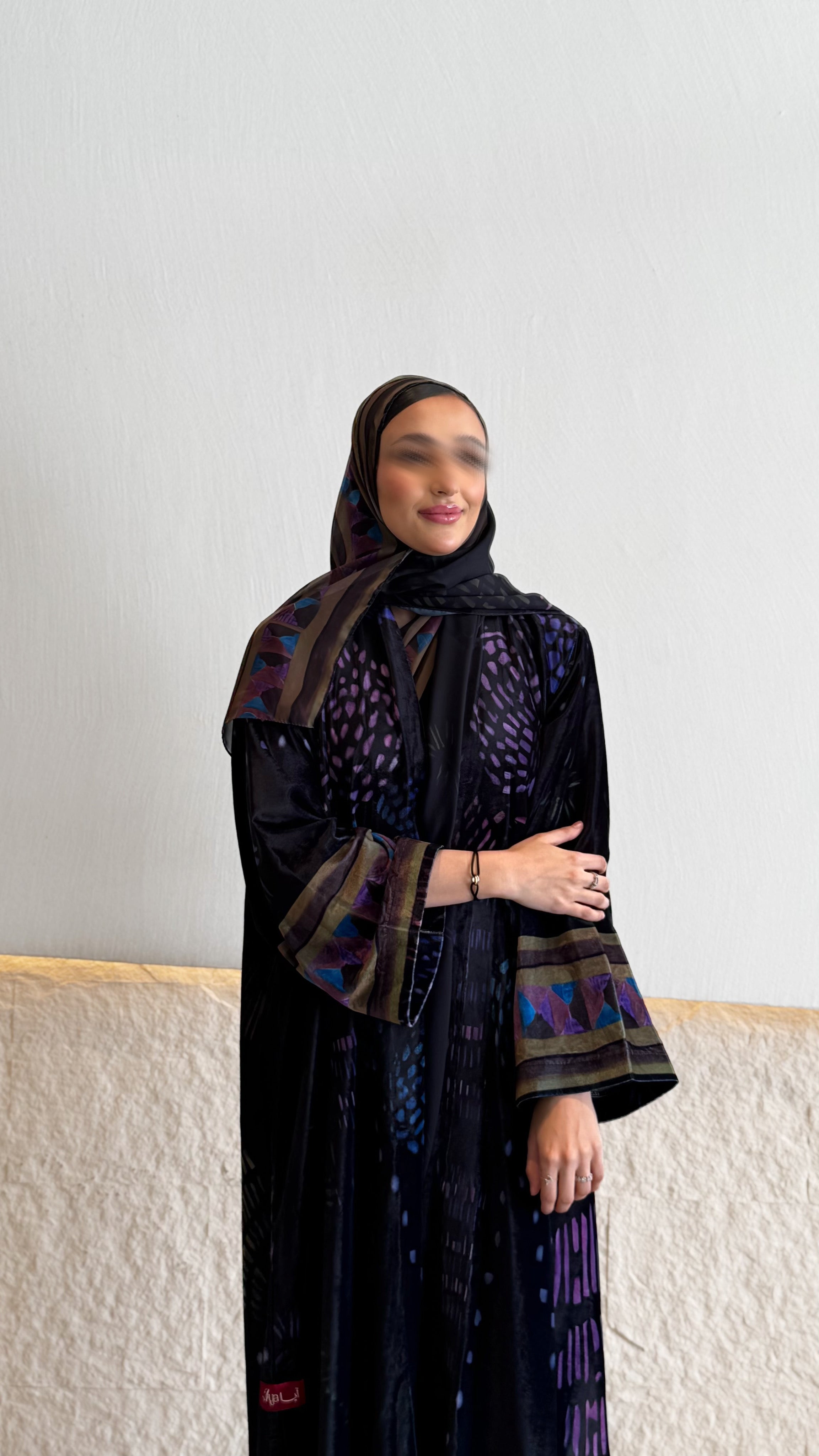 MWT634 - عباية مخمل طباعة