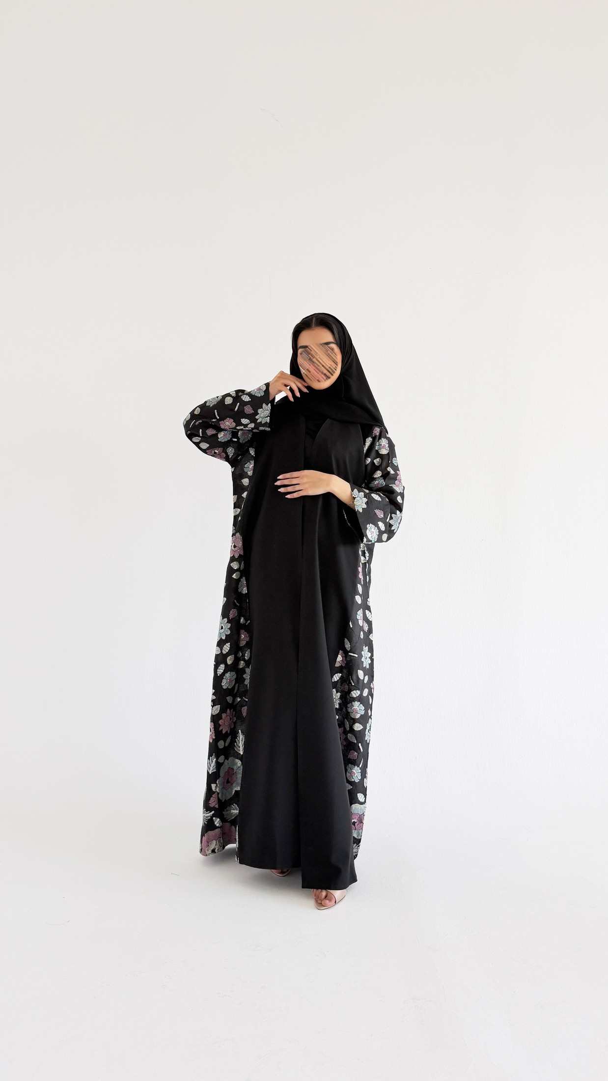 MWT1115 - عباية لنن مع تدخلية ركامة - Aya