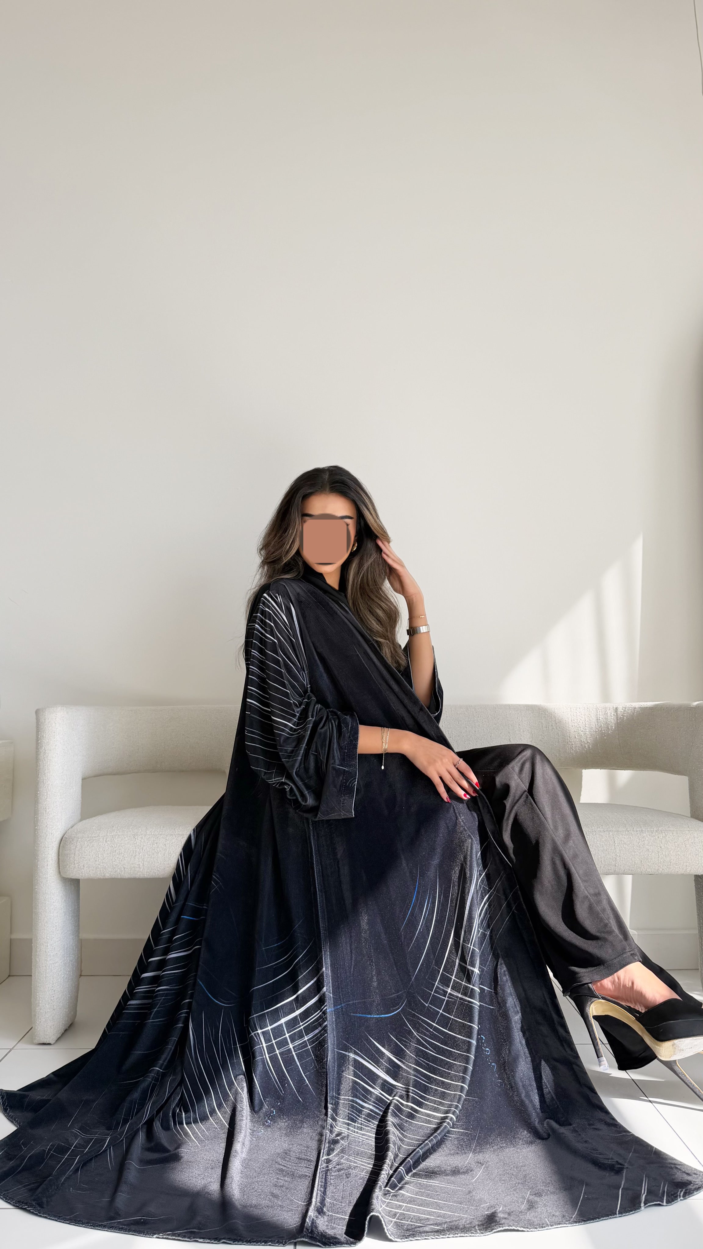 MWT886 - عباية مخمل طباعة - Aya