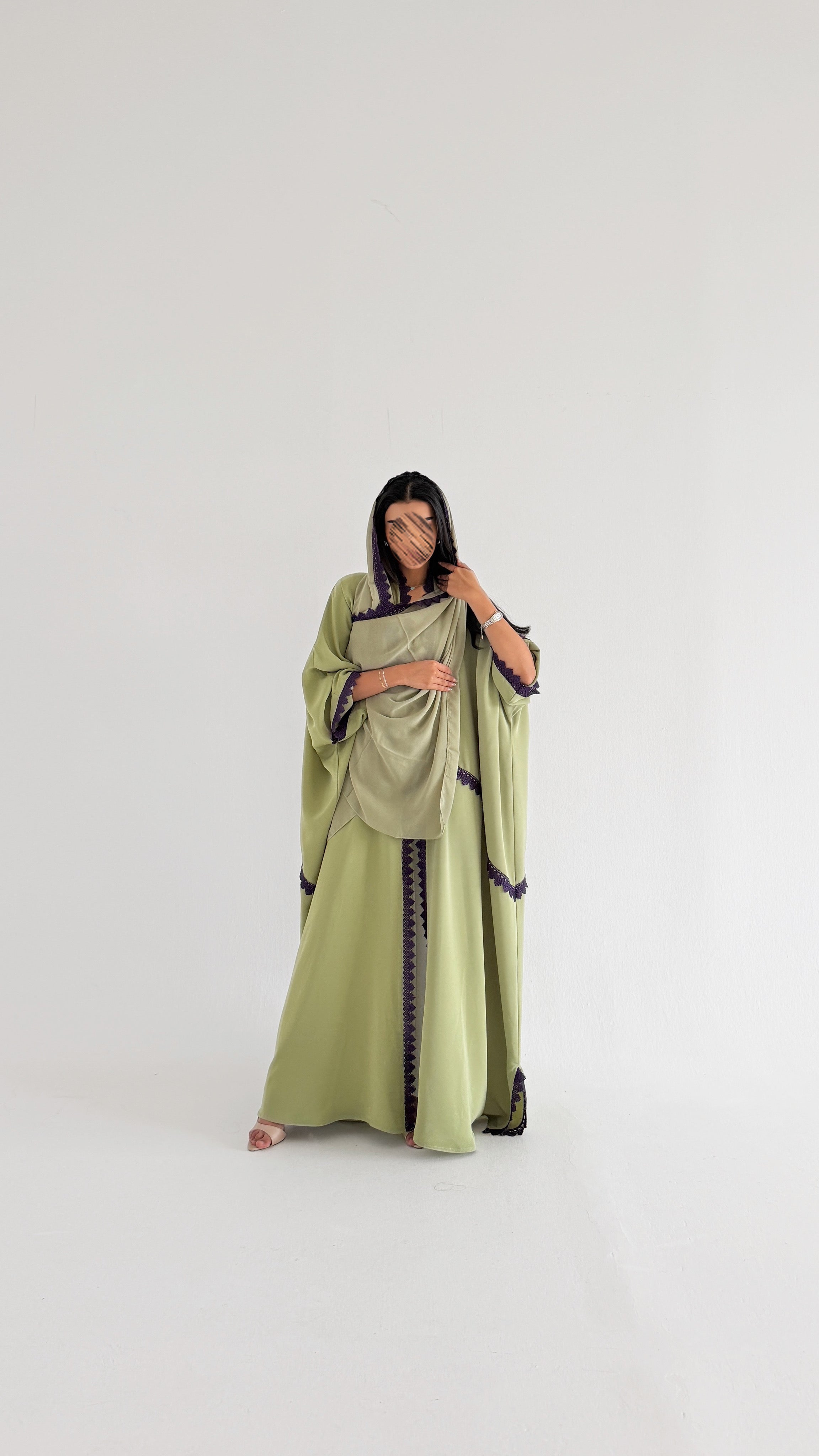 MW2160 - عبايه كريب مع اضافه كلفه مميزه وحصرية - Aya
