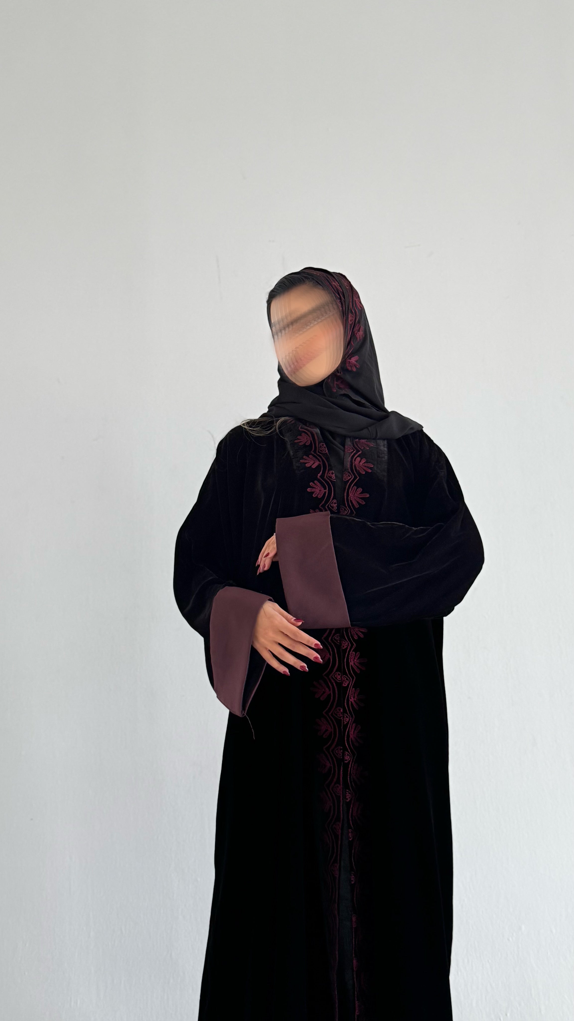 MWT361 - عباية مخمل تطريز عنابي - Aya