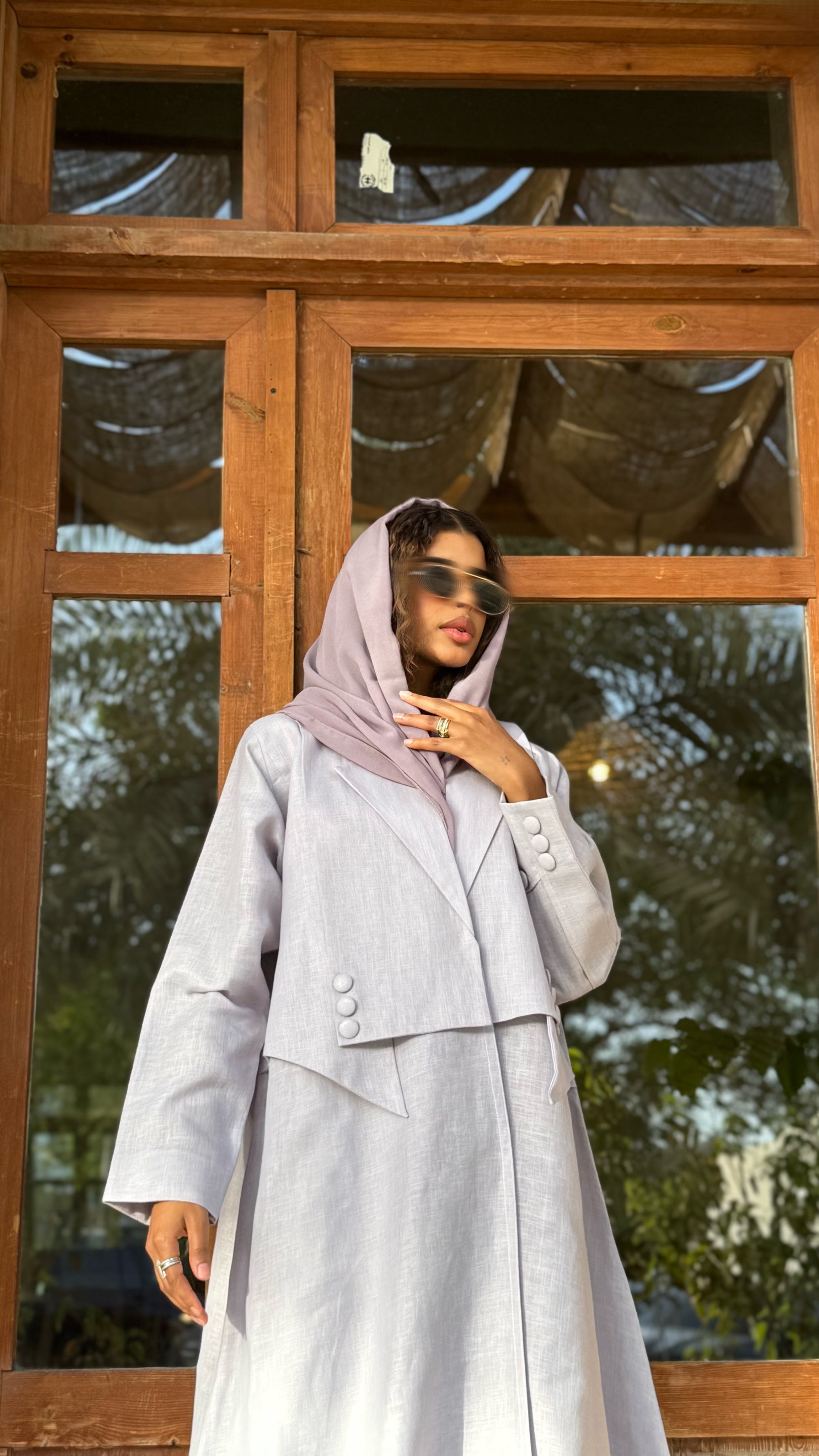 MW645 - Light Crepe Standing with Jacquard Half-Cloche