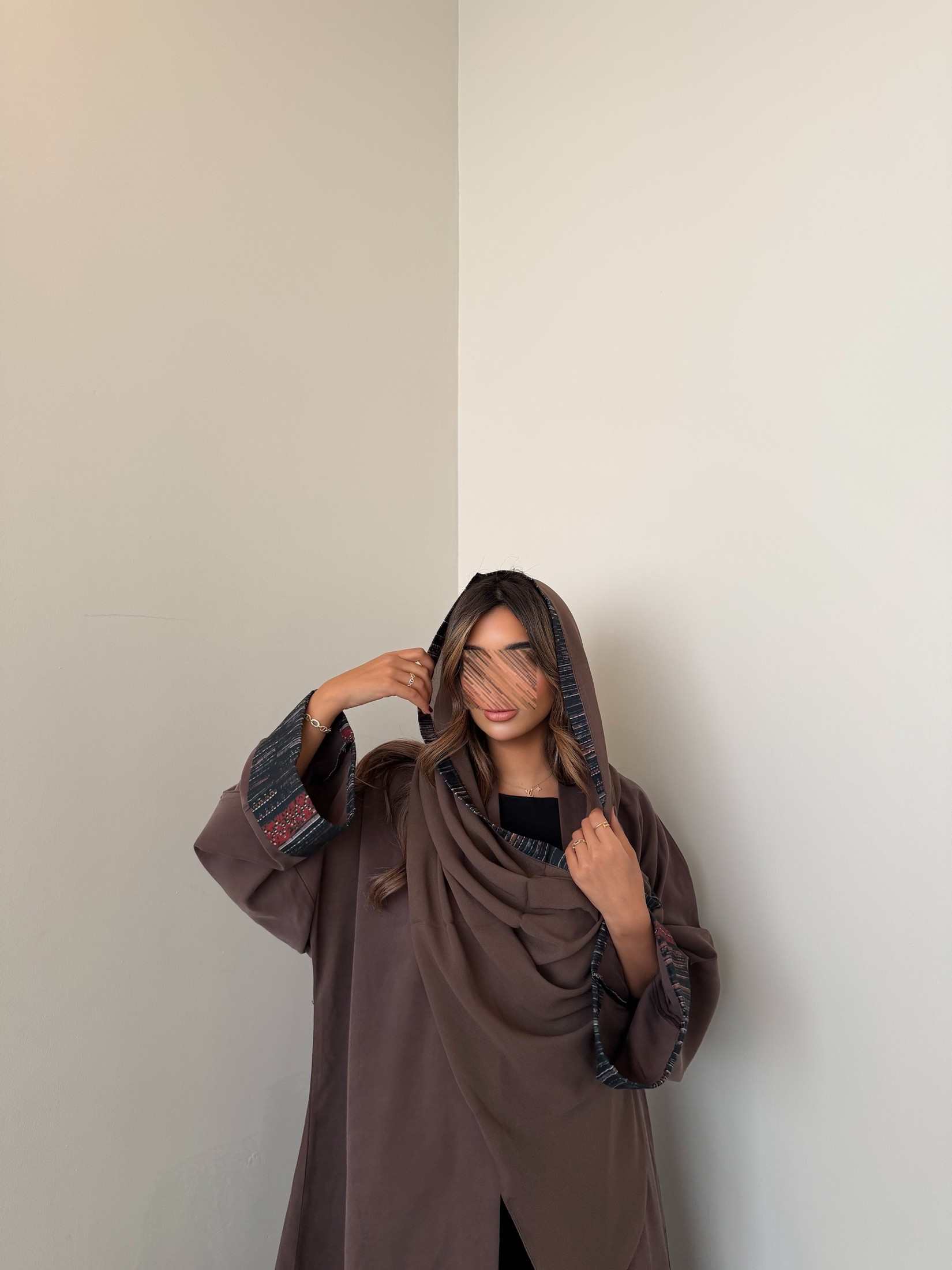 MWT1053 - عبايه لنن بتدخيله بالاكمام - Aya