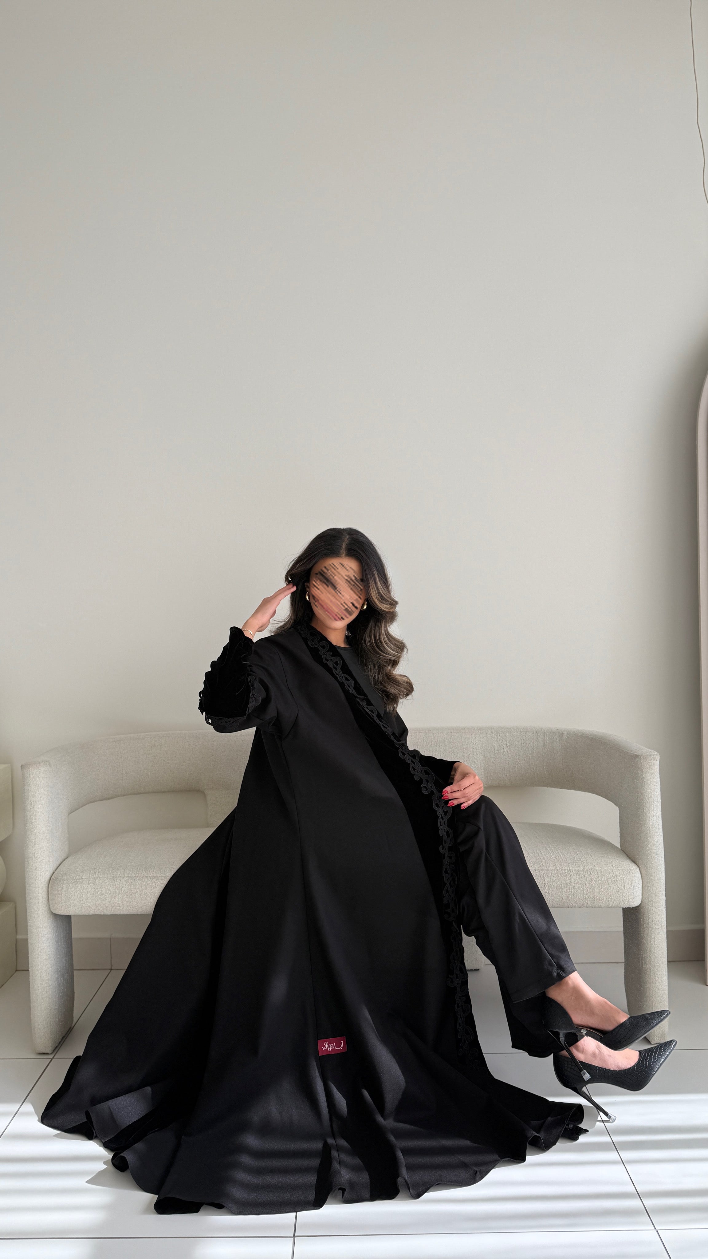 MW645 - Light Crepe Standing with Jacquard Half-Cloche