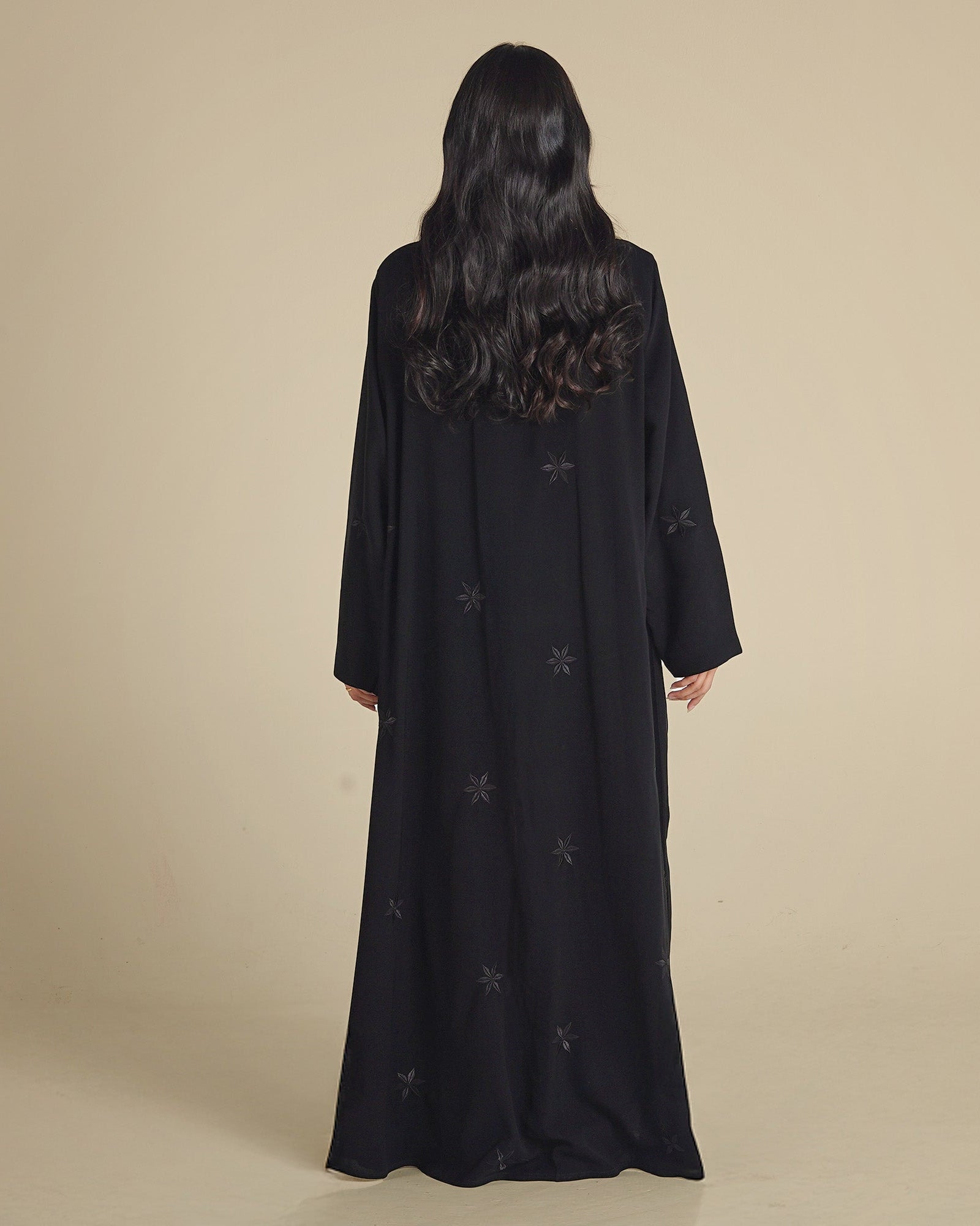 MW645 - Light Crepe Standing with Jacquard Half-Cloche