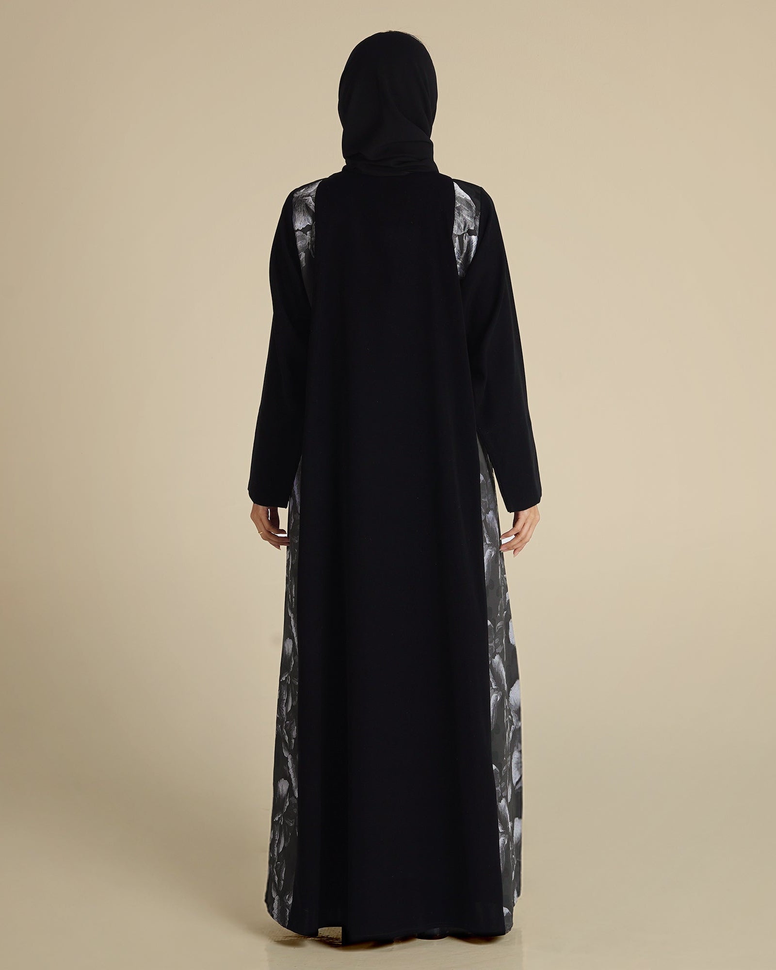 MW1261 - عباية بليزر مع جاكار مورد - Aya