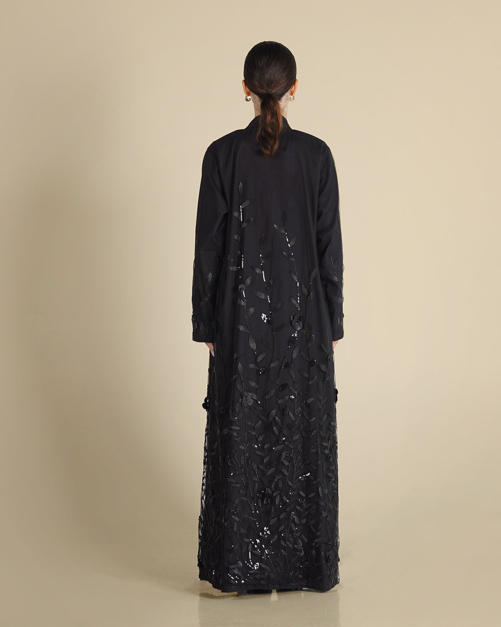 MW645 - Light Crepe Standing with Jacquard Half-Cloche