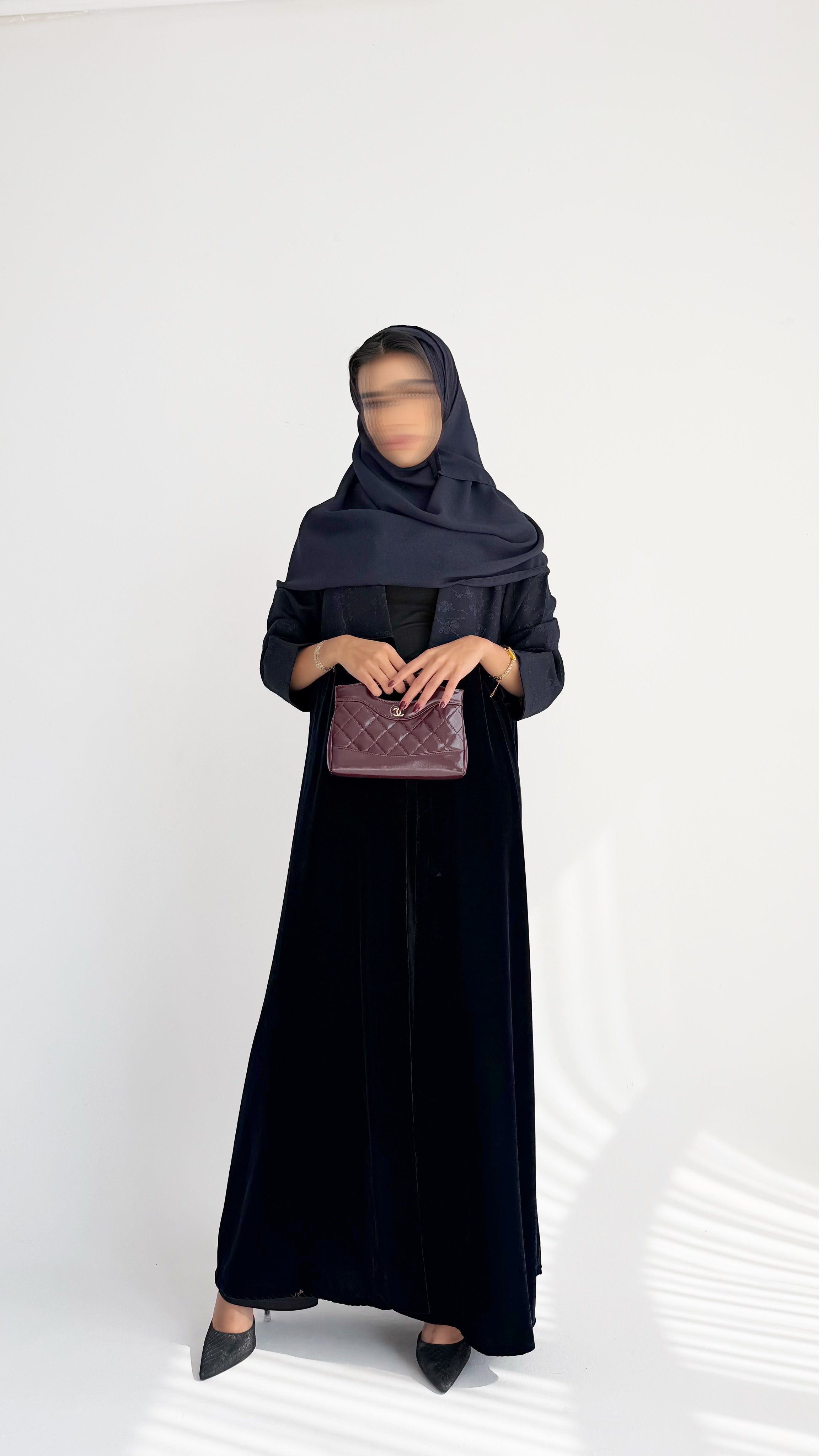 MW645 - Light Crepe Standing with Jacquard Half-Cloche