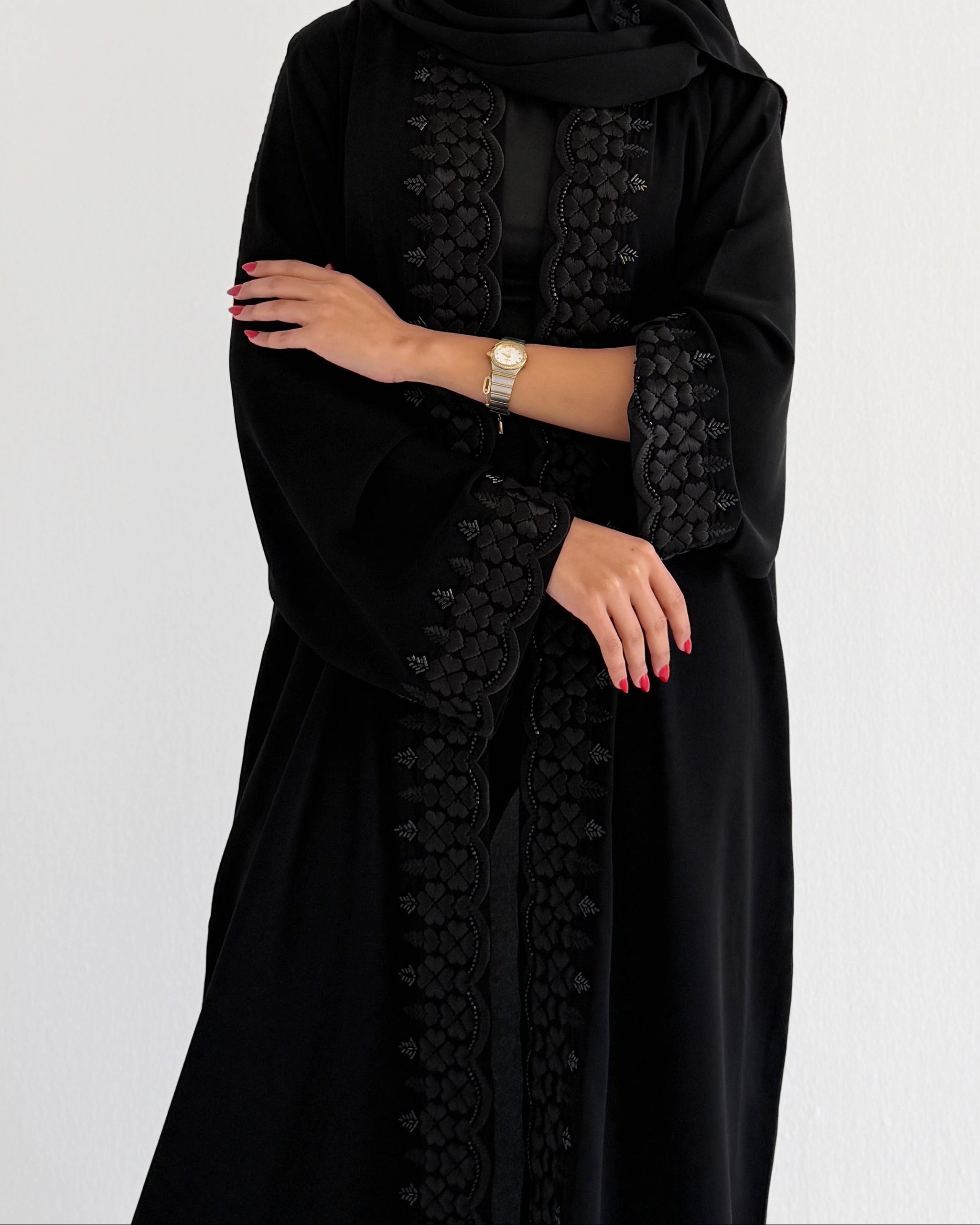 MW2044 - عباية قماش ملكي دبل كلوش مع اضافة شك يدوي - Aya