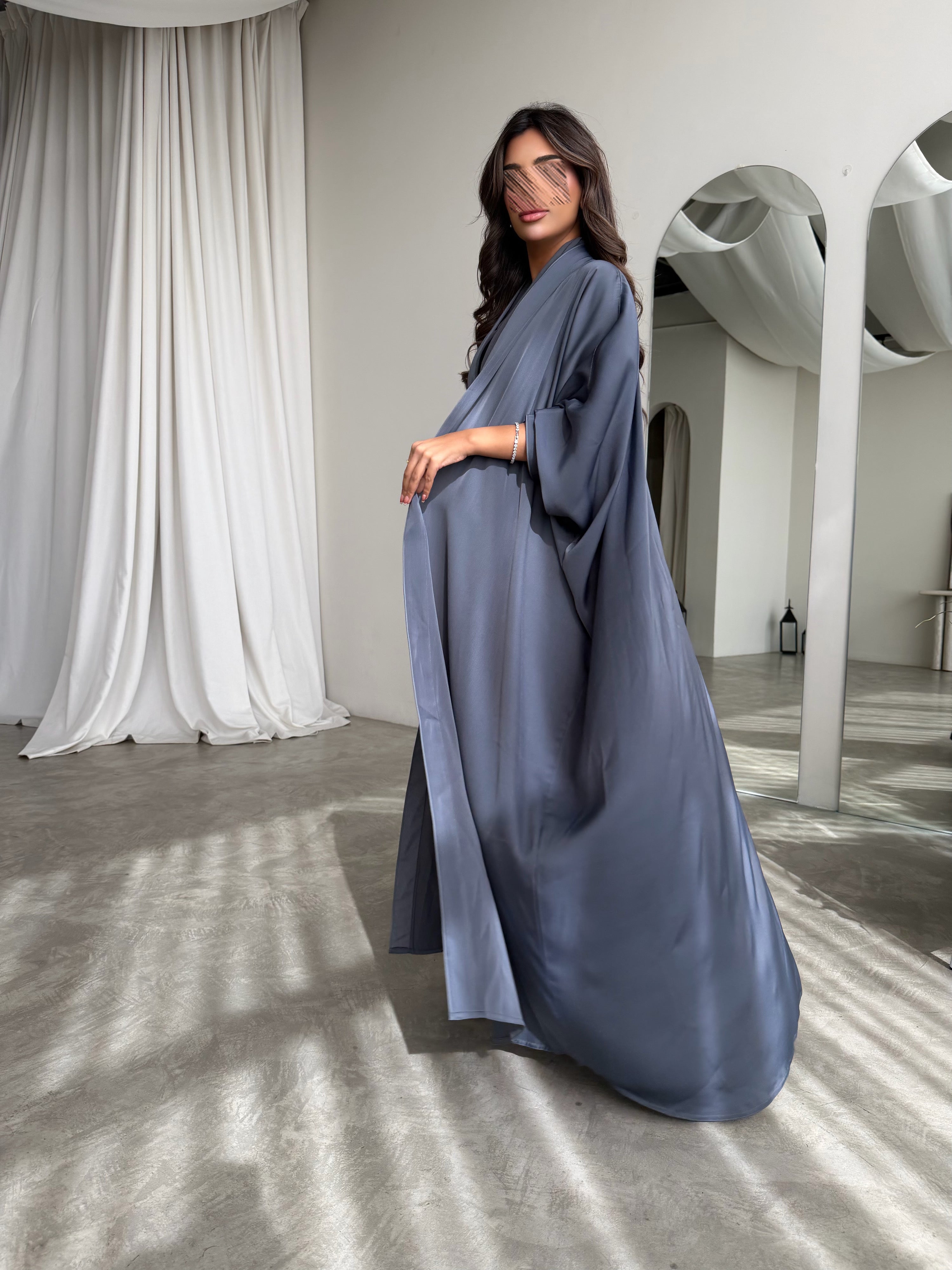 MWT776 - عباية كريب رمادي - Aya