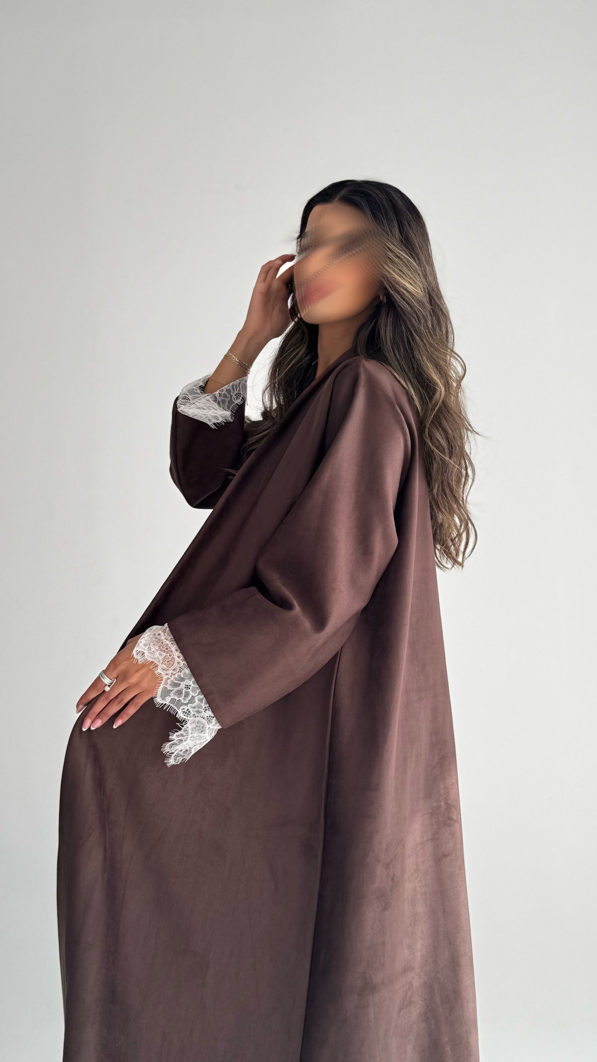 MWT800 - عباية شامواه بني مع دانتيل ابيض - Aya