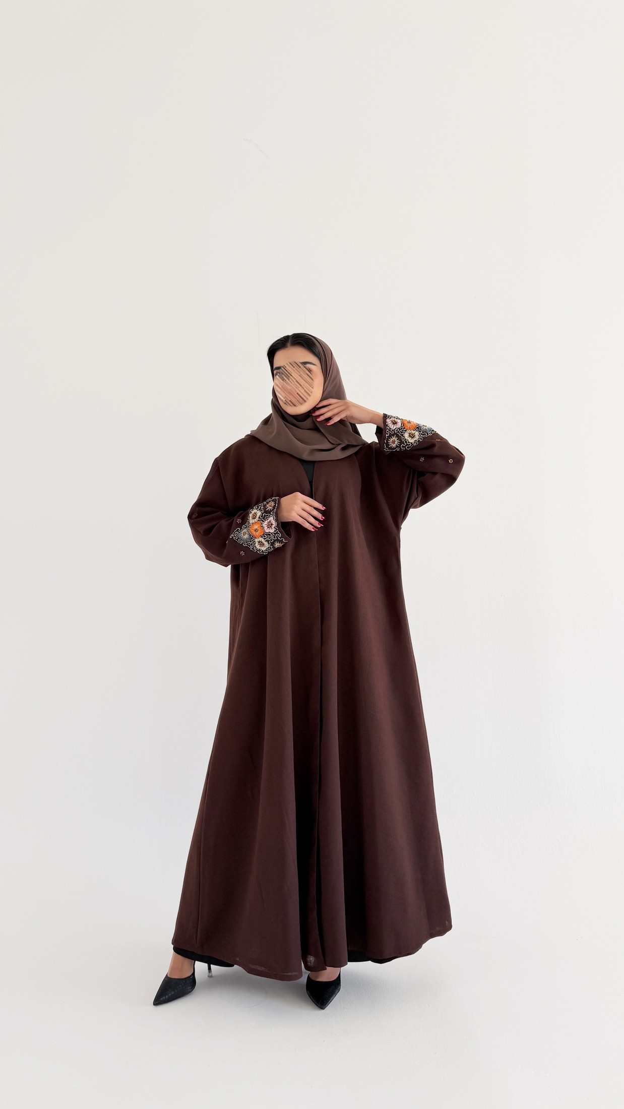 MWT1023 -عبايه لنن بتطريز بالاكمام - Aya