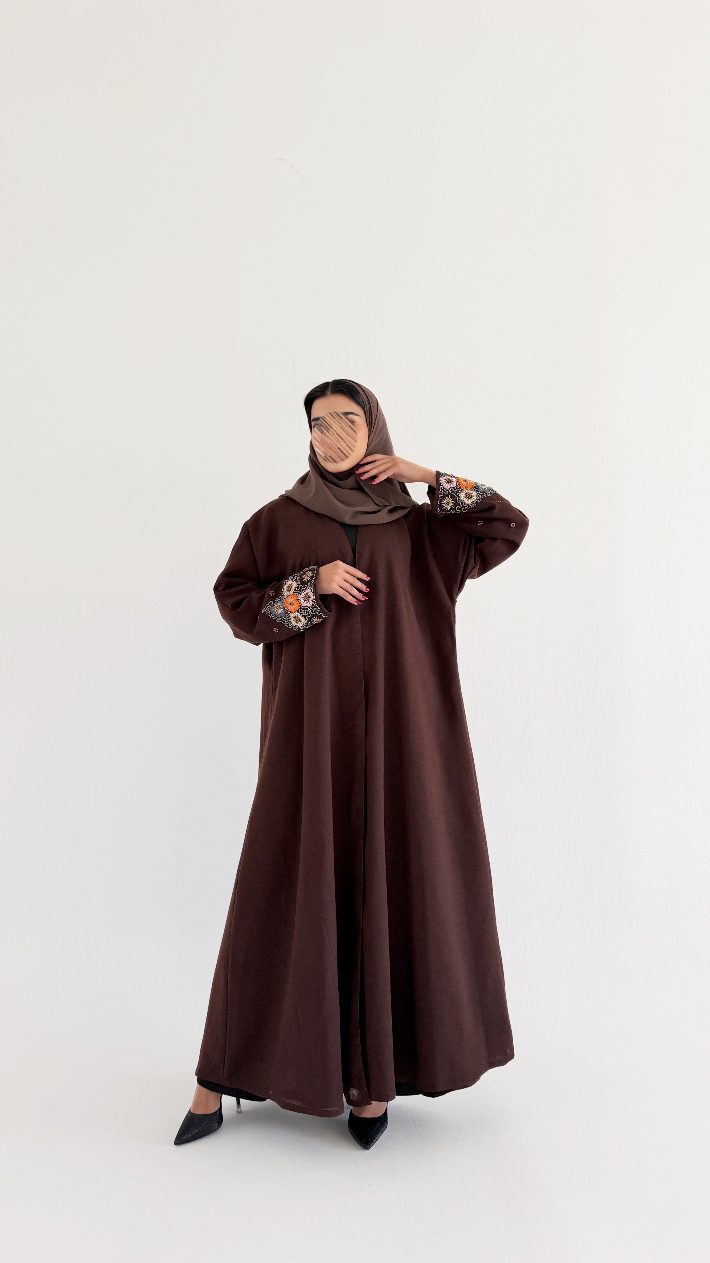 MWT1023 -عبايه لنن بتطريز بالاكمام - Aya