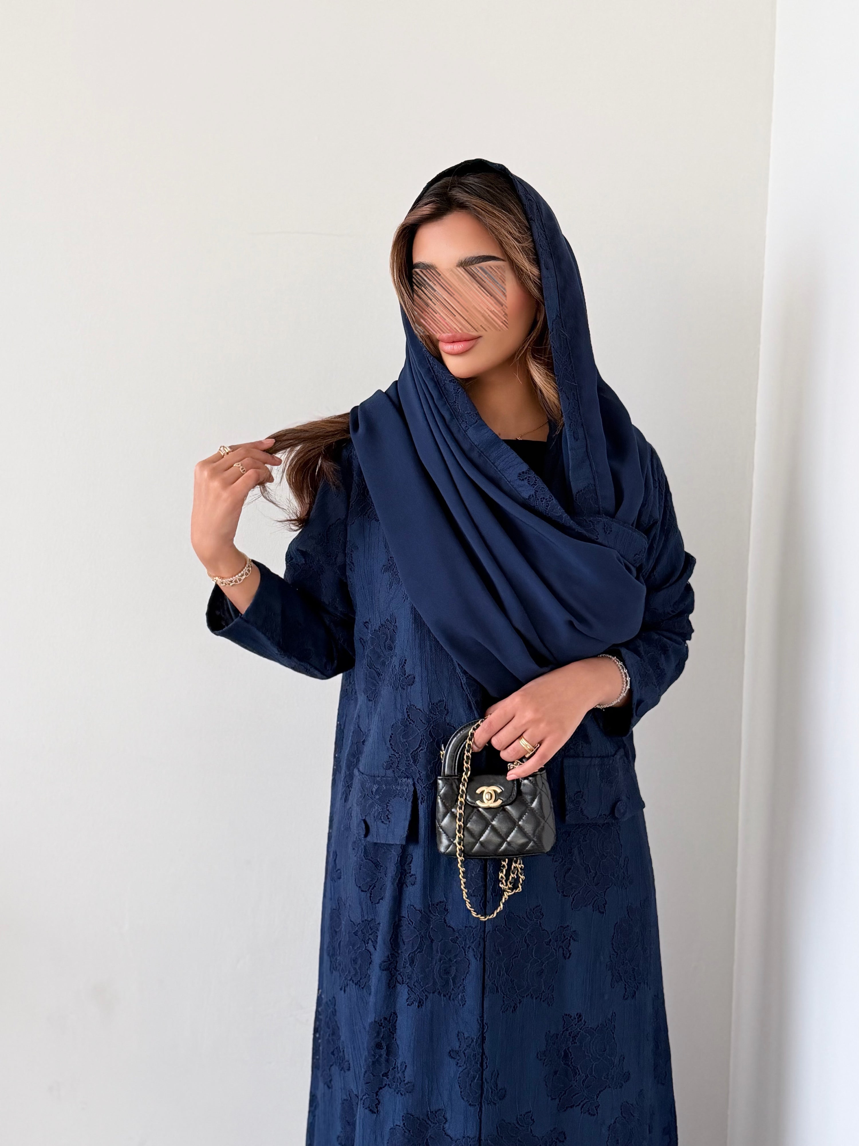 MWT5049 - بليزر كحلي – اختيار الدوام الأنيق - Aya