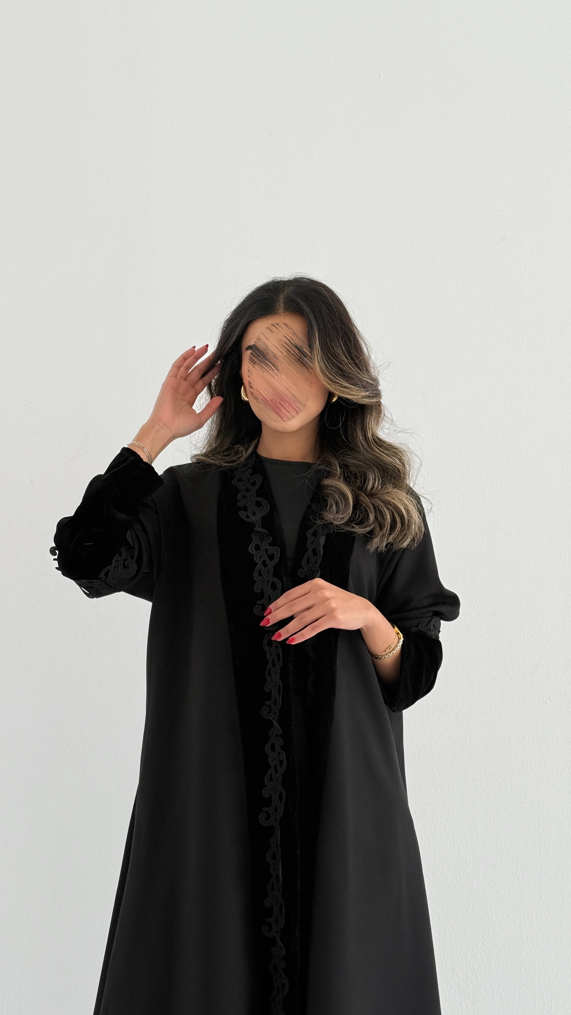 MW645 - Light Crepe Standing with Jacquard Half-Cloche