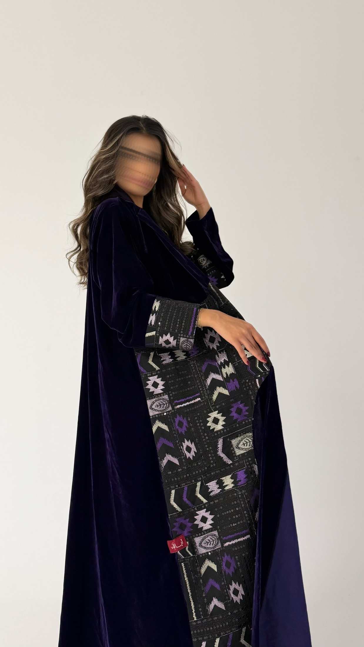 MWT544 - عباية مخمل موف مع تطريز هندي - Aya