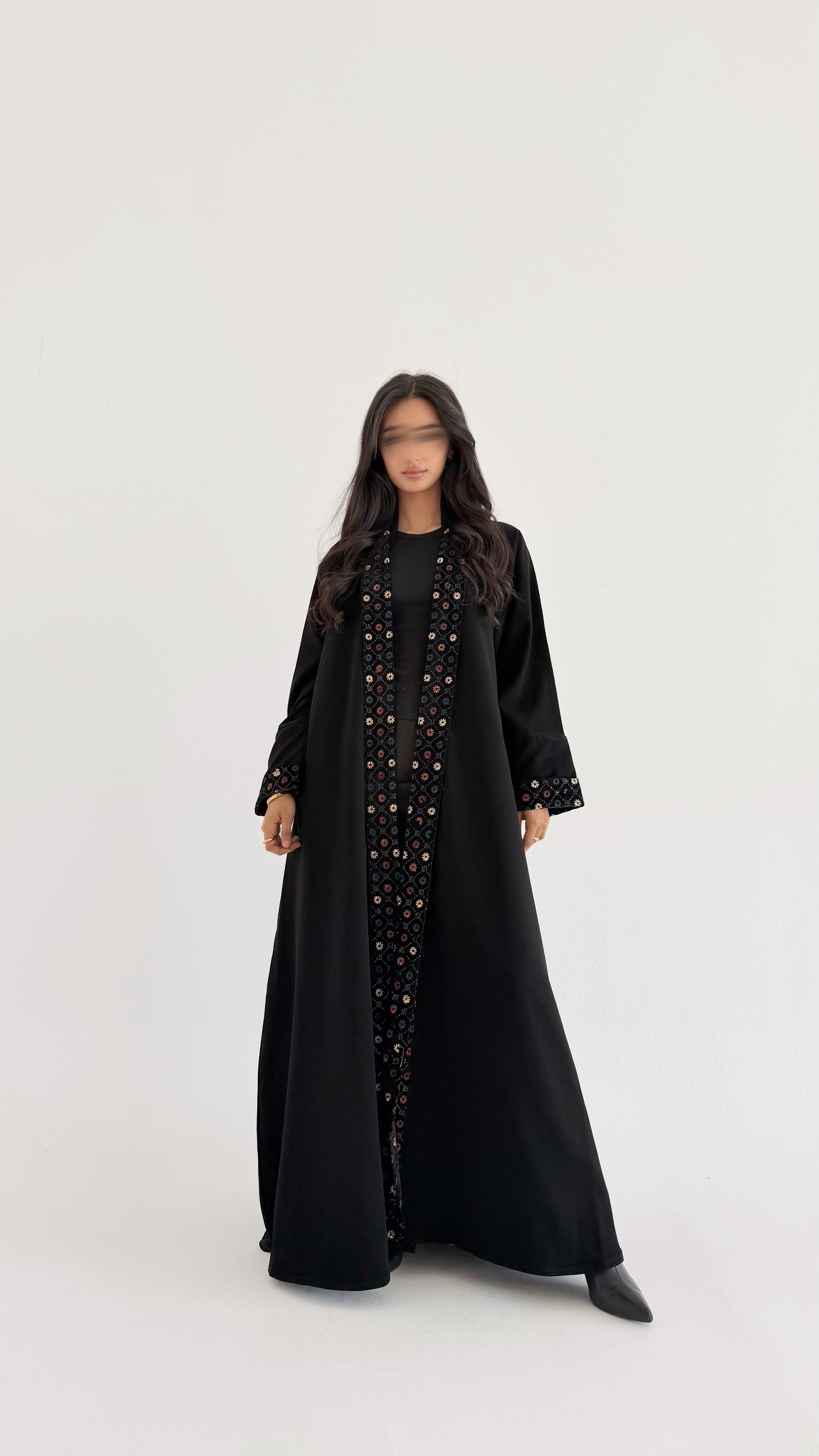 MW645 - Light Crepe Standing with Jacquard Half-Cloche