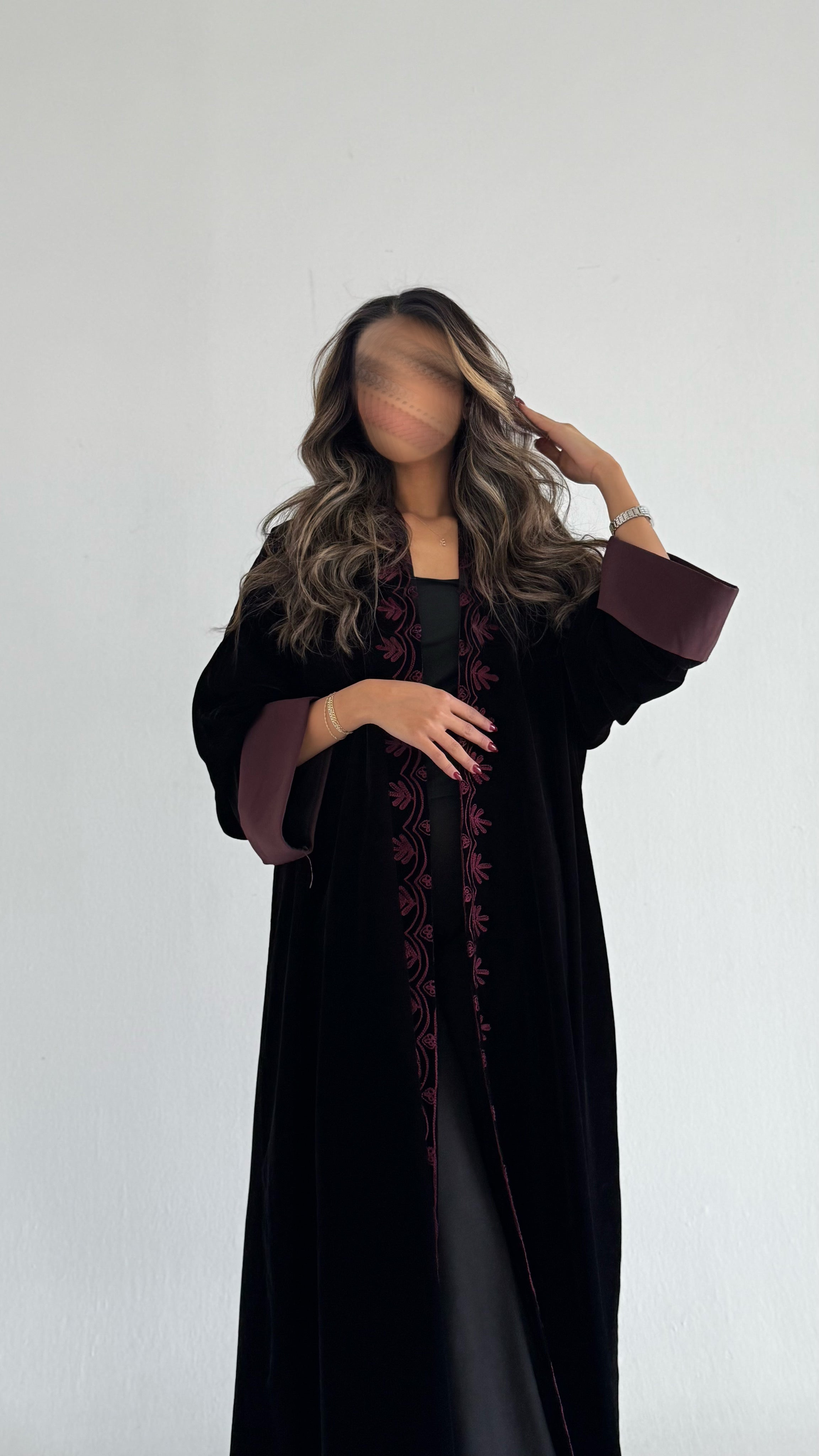 MWT361 - عباية مخمل تطريز عنابي - Aya