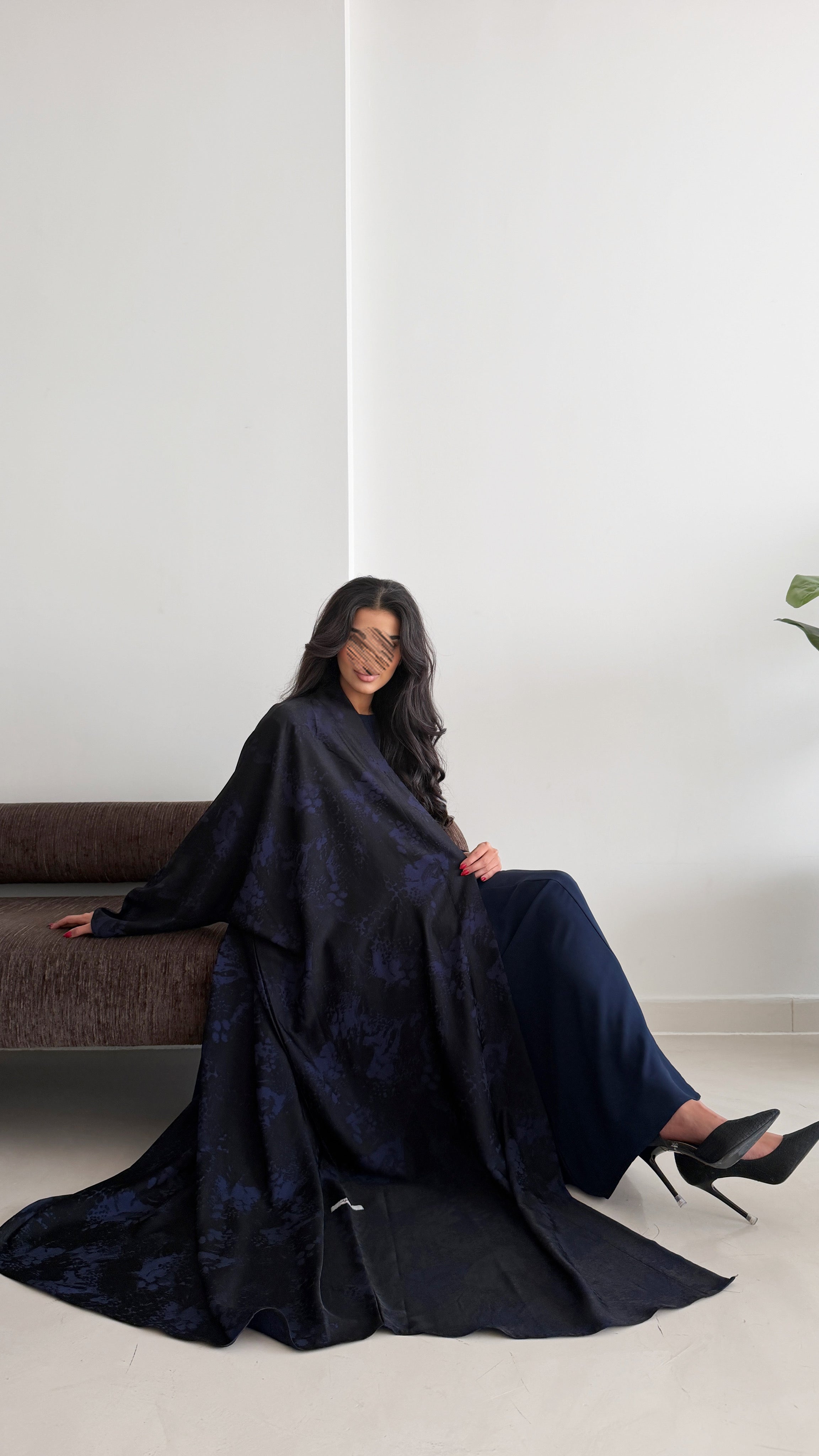 MW2079 - عباية جاكار قصه بشت مع اضافة فستان داخلي كريب حرير - Aya