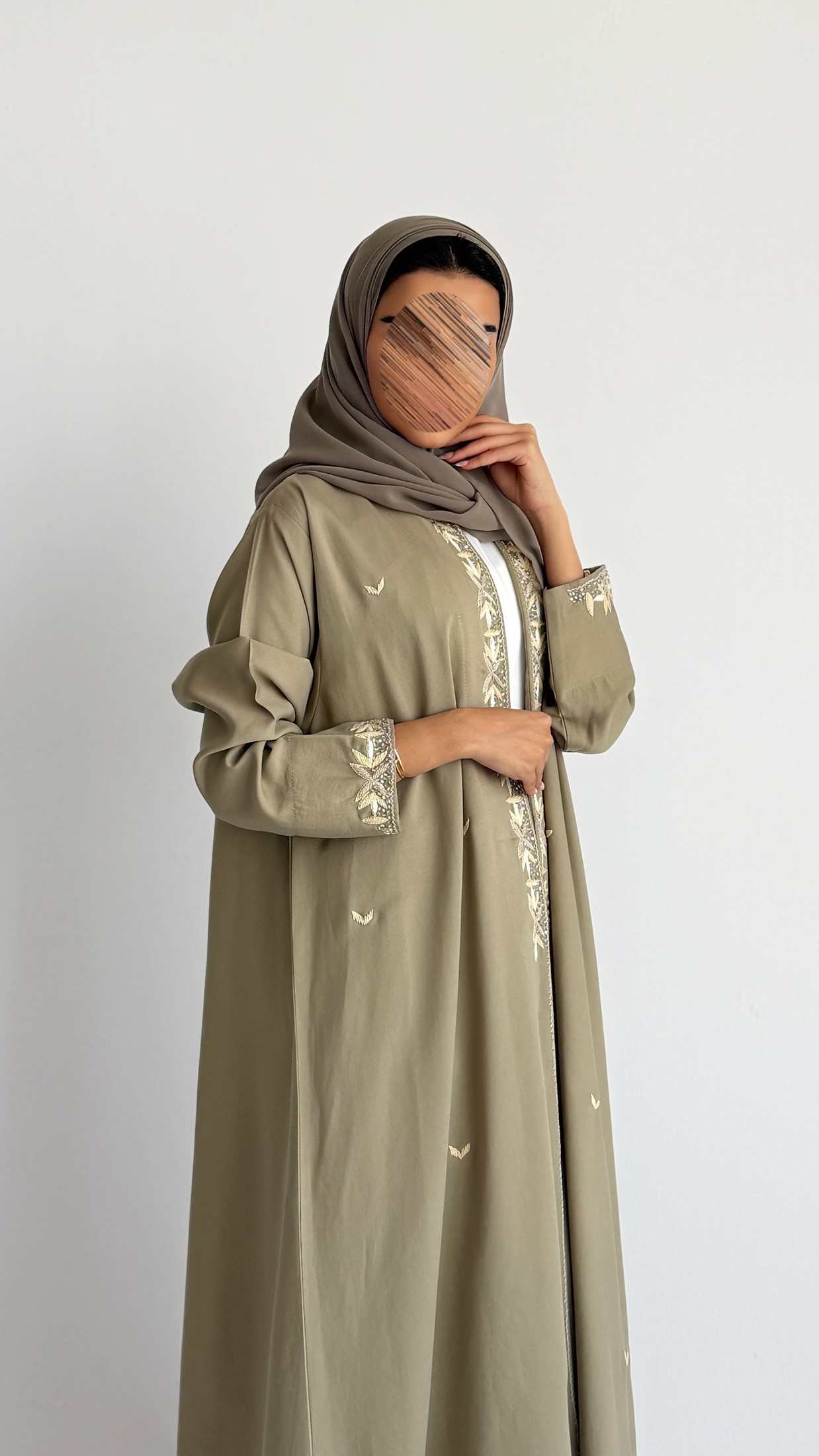 MWT4254 - عباية كريب الشرقيه بشك يدوي أغصان - Aya