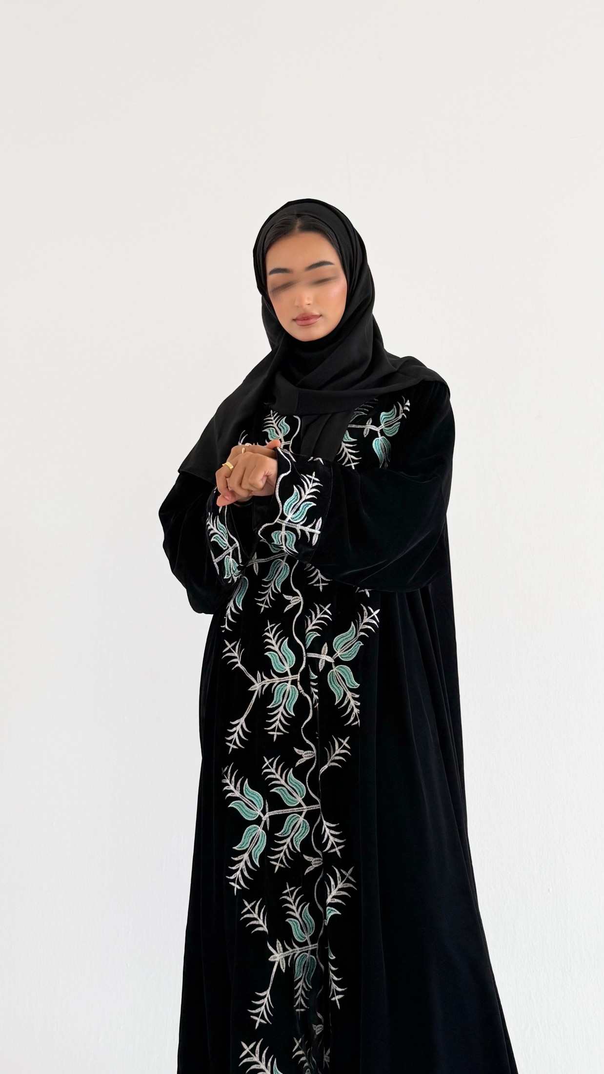 MW1781 - قماش مخمل دبل كلوش تطريز كمبيوتر - Aya