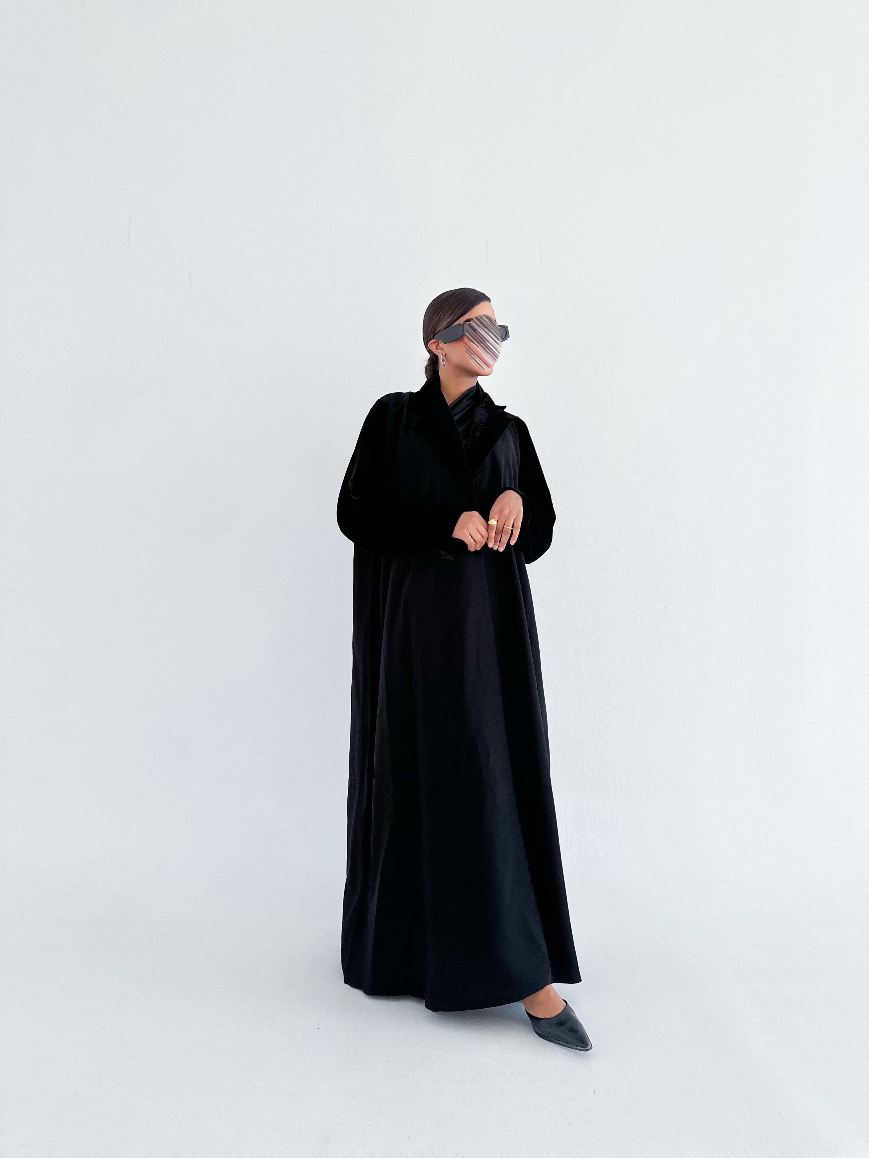 MW964 - قماش كريب مع مخمل نص كلوش - Aya