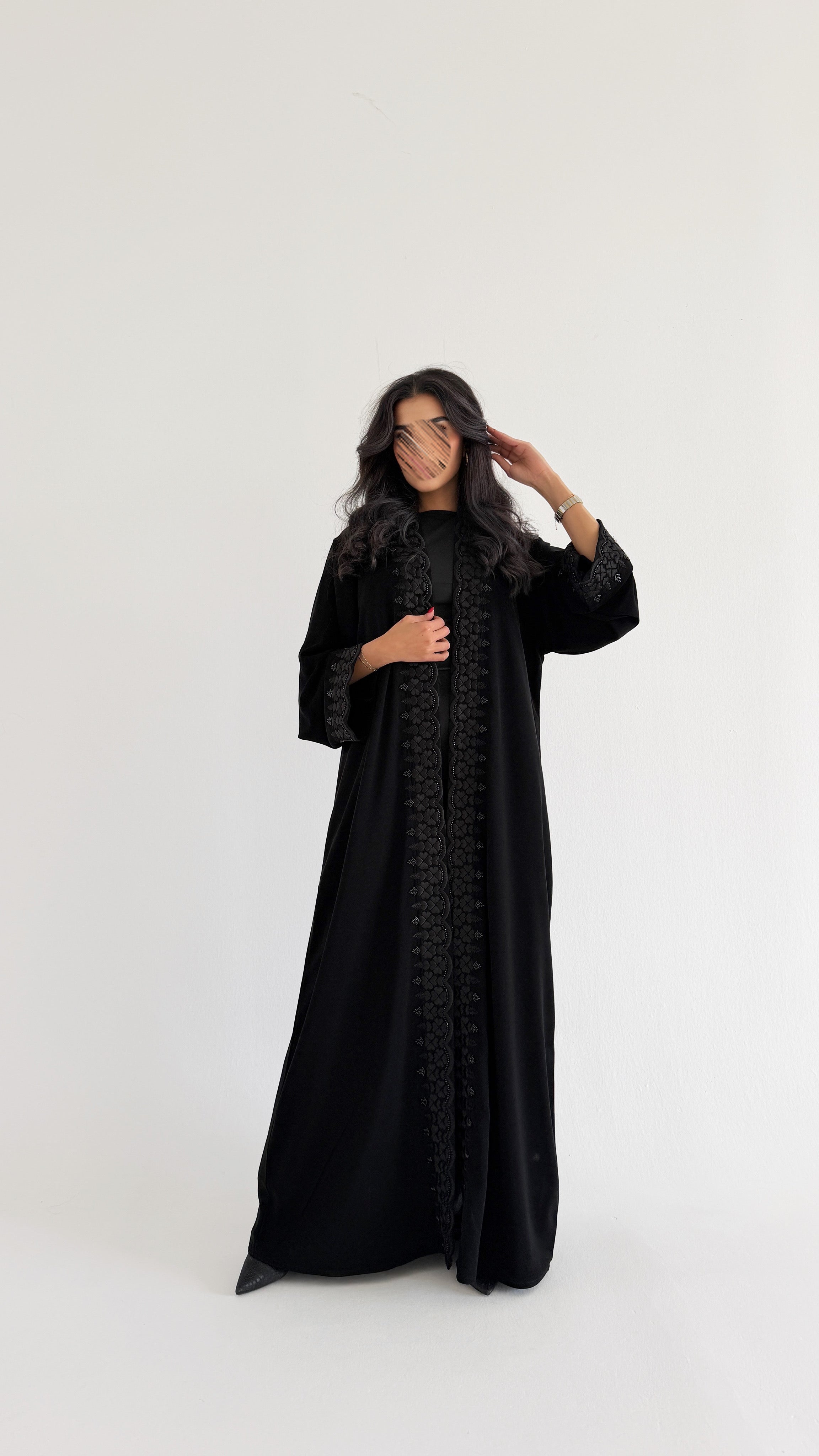 MW2044 - عباية قماش ملكي دبل كلوش مع اضافة شك يدوي - Aya